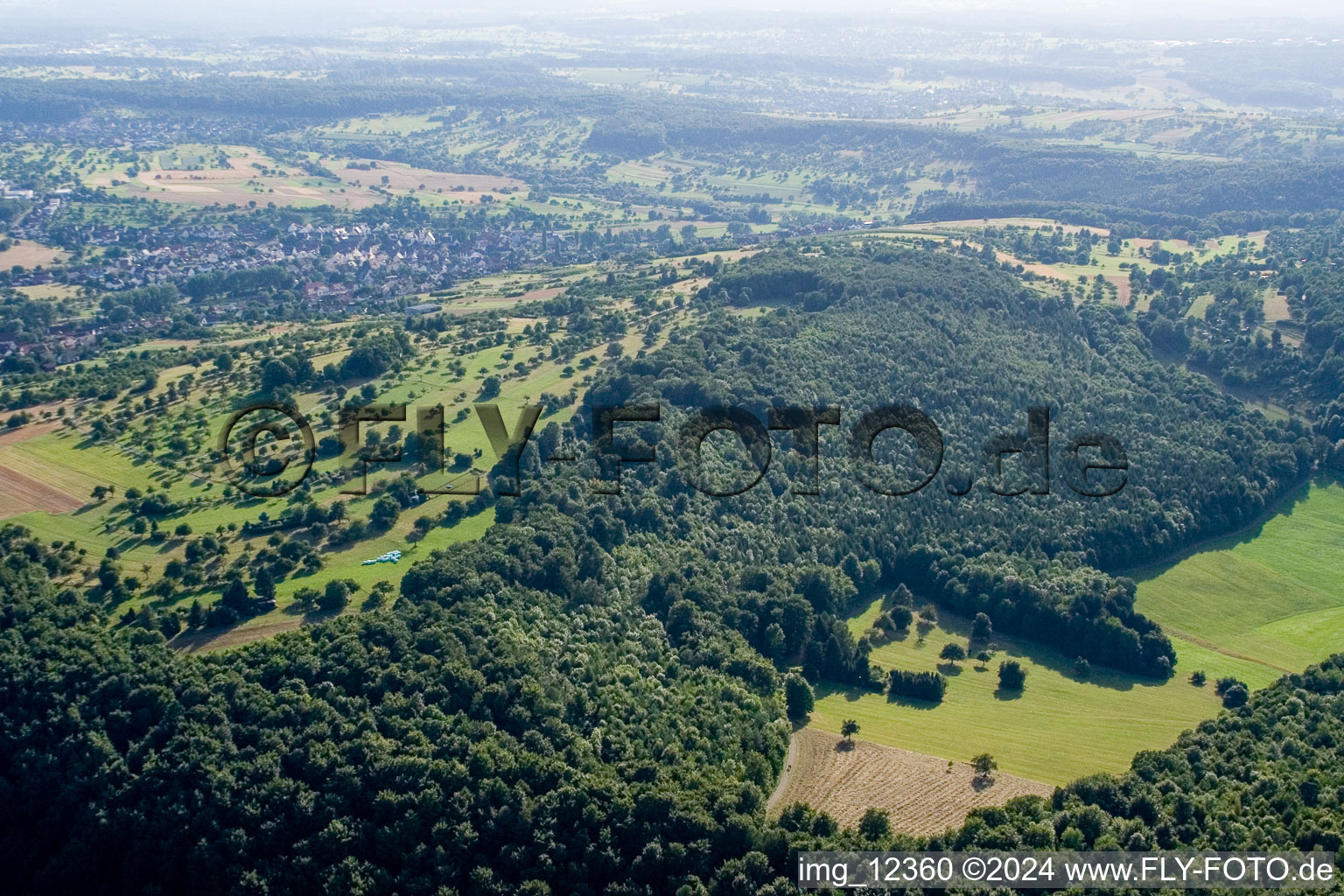 Réserve naturelle de Kettelbachtal à le quartier Obernhausen in Birkenfeld dans le département Bade-Wurtemberg, Allemagne vue du ciel