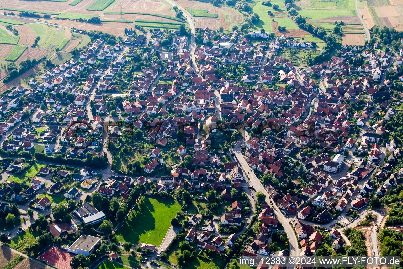 Photographie aérienne de Du sud-est à le quartier Ellmendingen in Keltern dans le département Bade-Wurtemberg, Allemagne