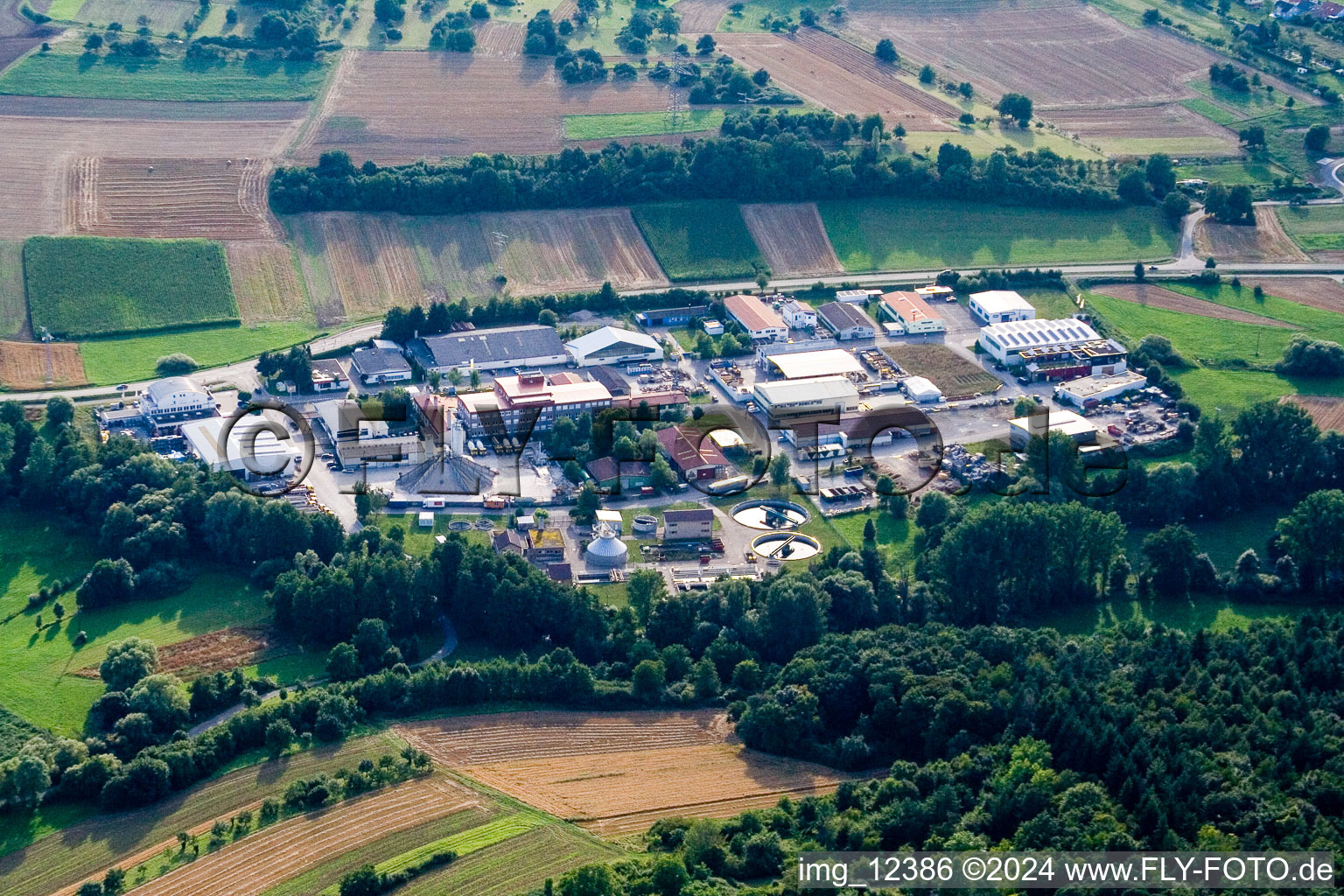 Vue aérienne de Zone commerciale Glauberstr. à le quartier Dietenhausen in Keltern dans le département Bade-Wurtemberg, Allemagne