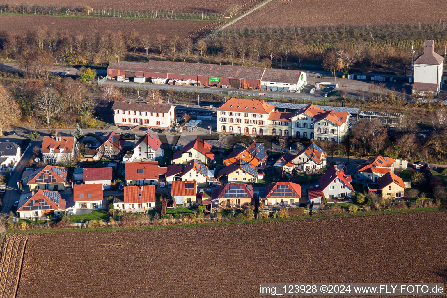 Vue oblique de Gare à Winden dans le département Rhénanie-Palatinat, Allemagne