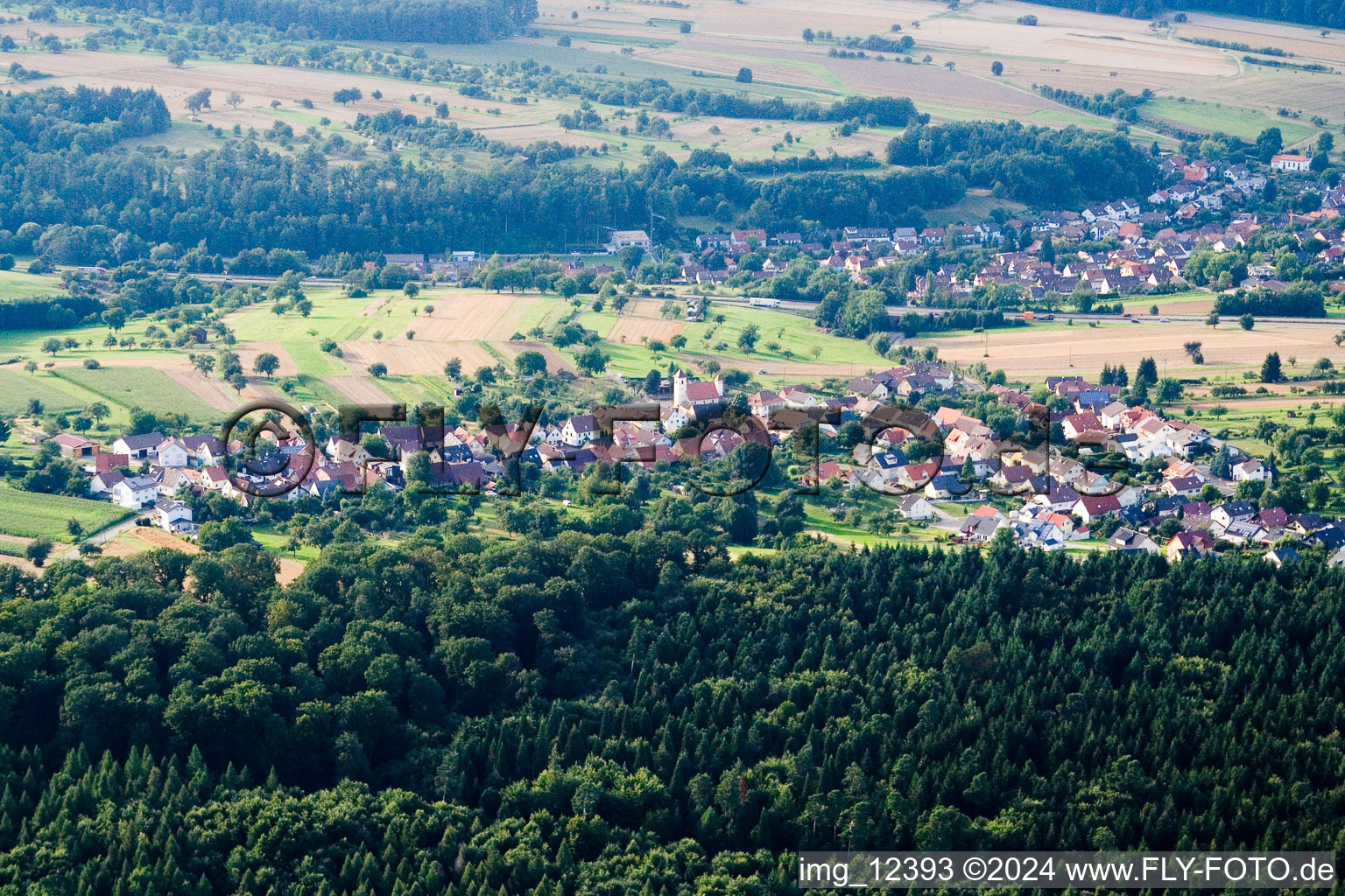 Vue aérienne de Quartier Obermutschelbach in Karlsbad dans le département Bade-Wurtemberg, Allemagne