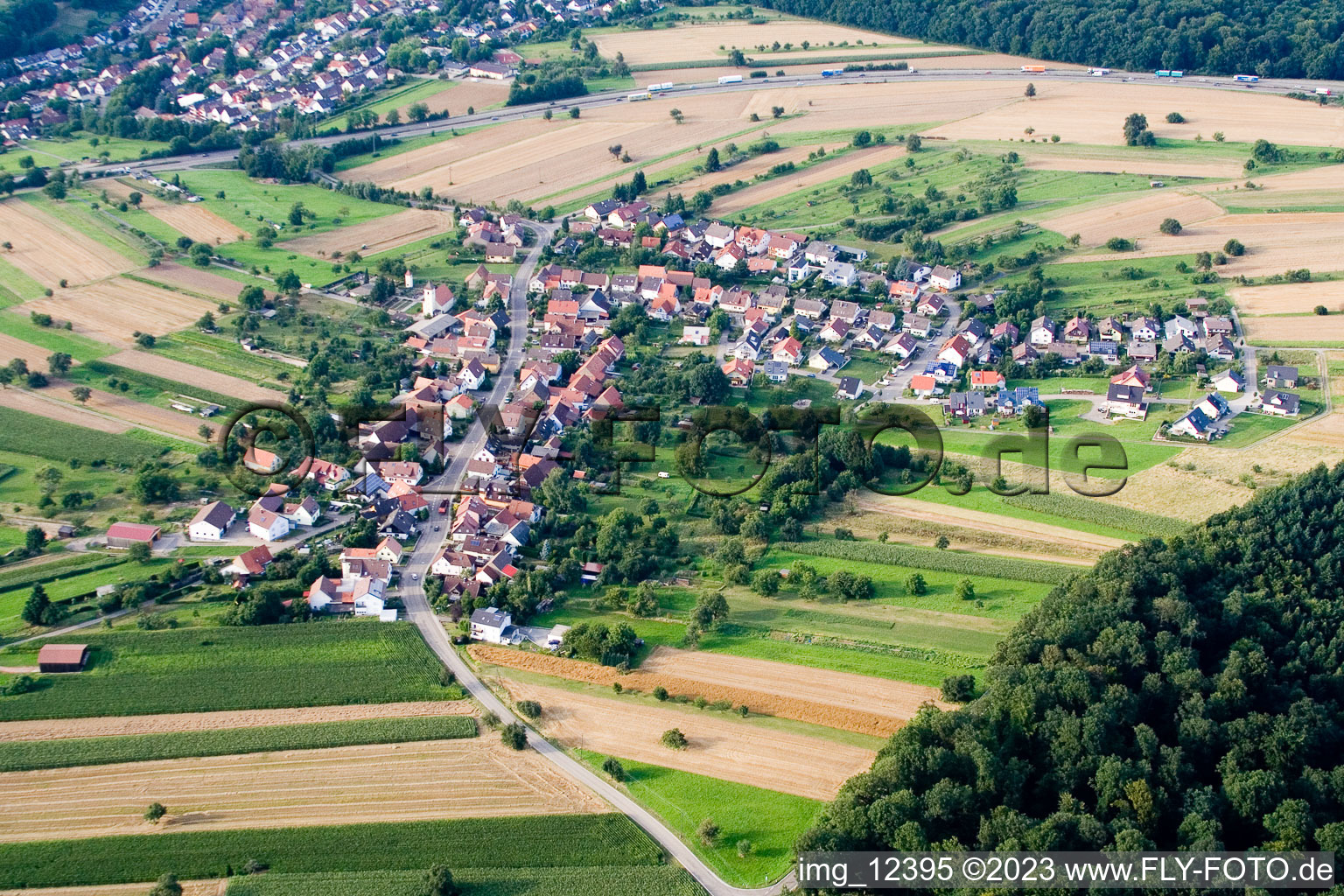 Vue aérienne de Quartier Obermutschelbach in Karlsbad dans le département Bade-Wurtemberg, Allemagne