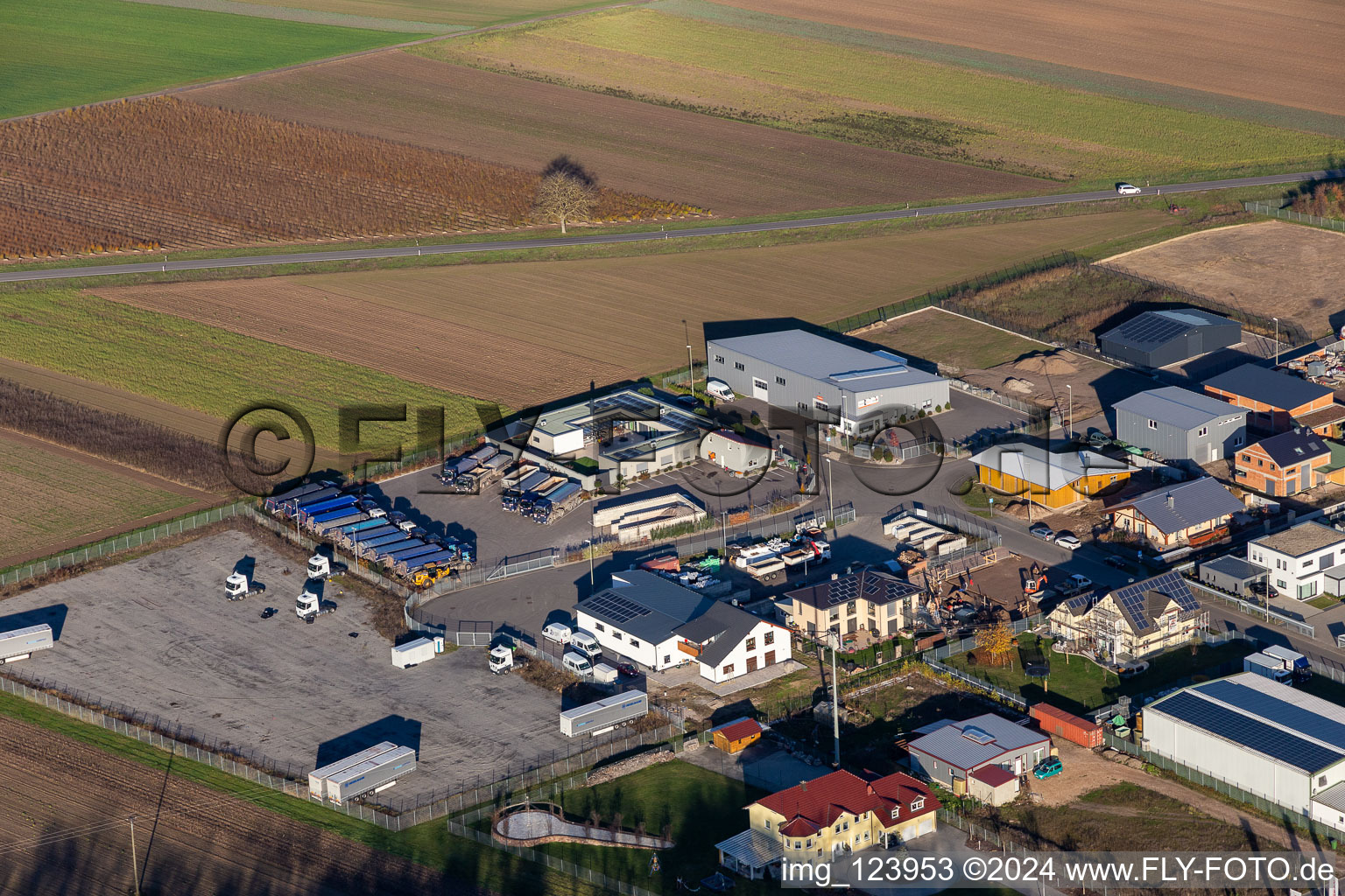 Photographie aérienne de Zone commerciale à Gereut à Hatzenbühl dans le département Rhénanie-Palatinat, Allemagne