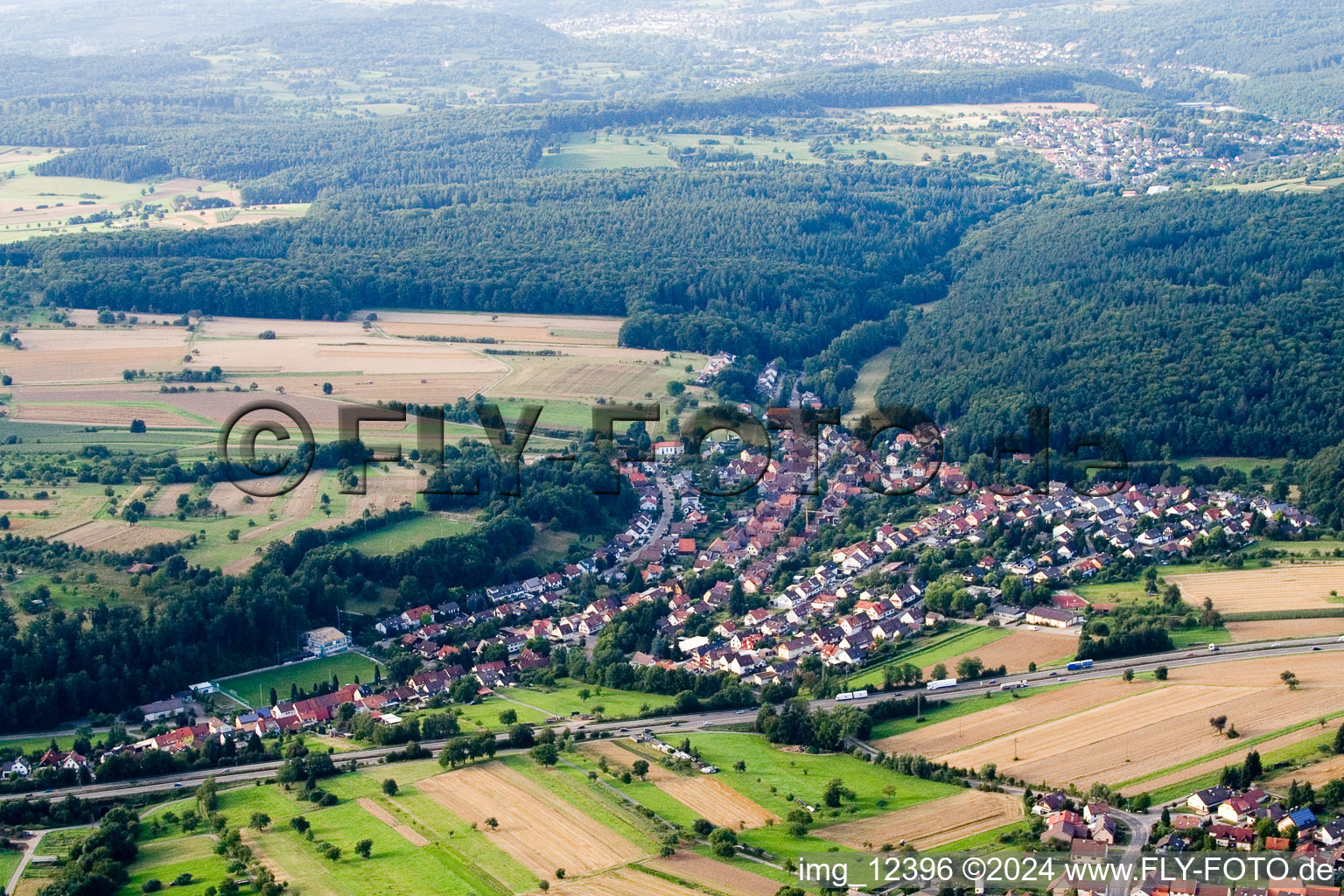 Vue aérienne de Quartier Untermutschelbach in Karlsbad dans le département Bade-Wurtemberg, Allemagne