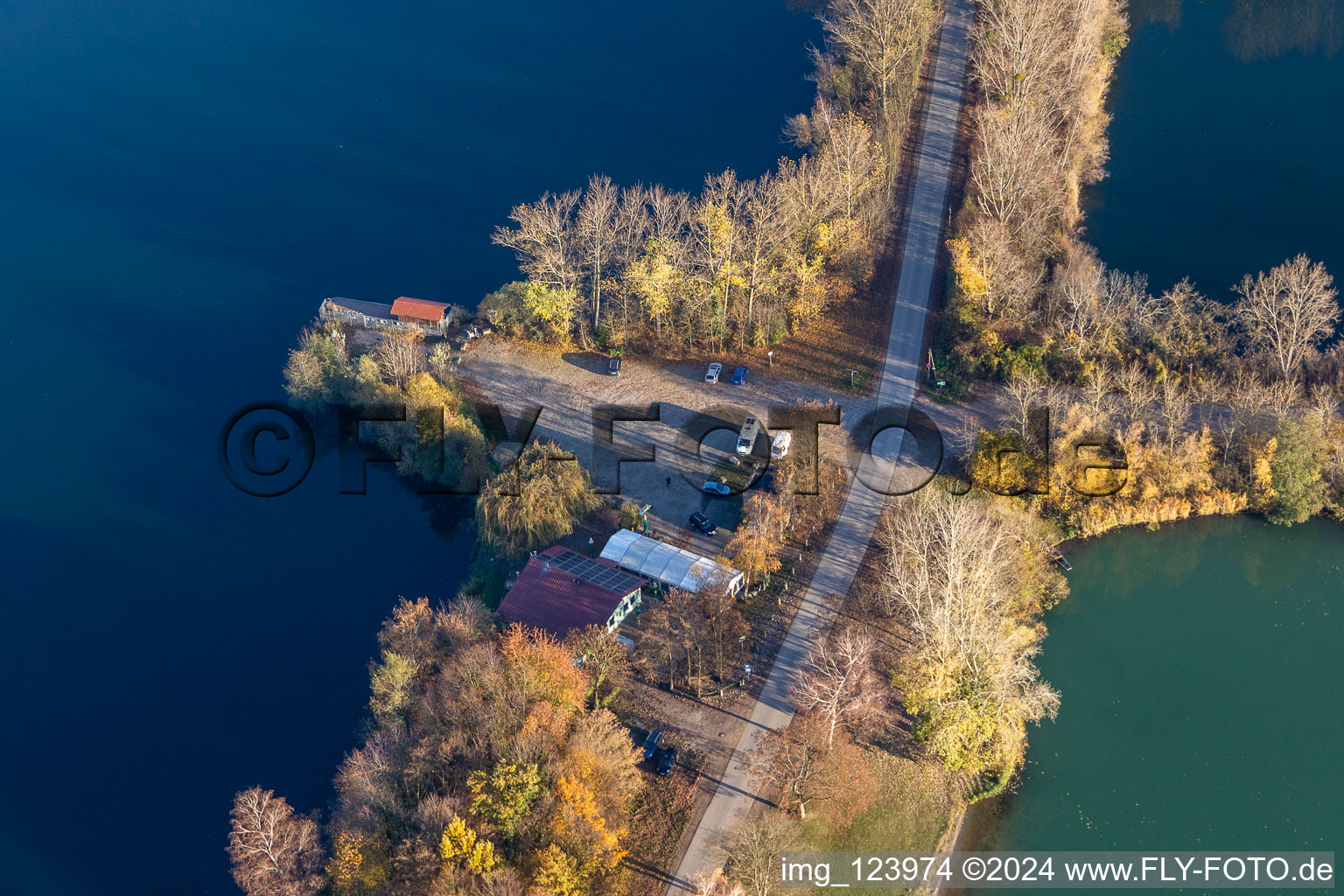 Photographie aérienne de Maison de pêche sur le Vieux Rhin à Neupotz dans le département Rhénanie-Palatinat, Allemagne