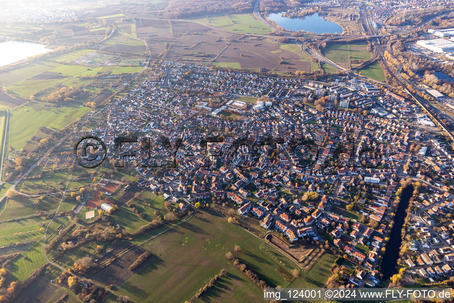 Vue aérienne de Quartier Maximiliansau in Wörth am Rhein dans le département Rhénanie-Palatinat, Allemagne