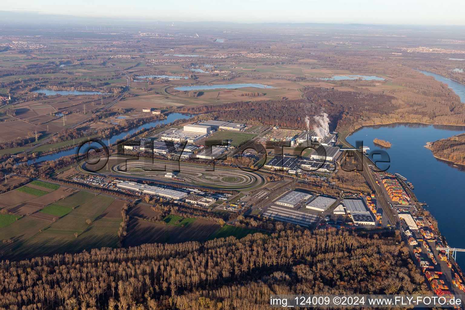 Photographie aérienne de Zone industrielle d'Oberwald à Wörth am Rhein dans le département Rhénanie-Palatinat, Allemagne