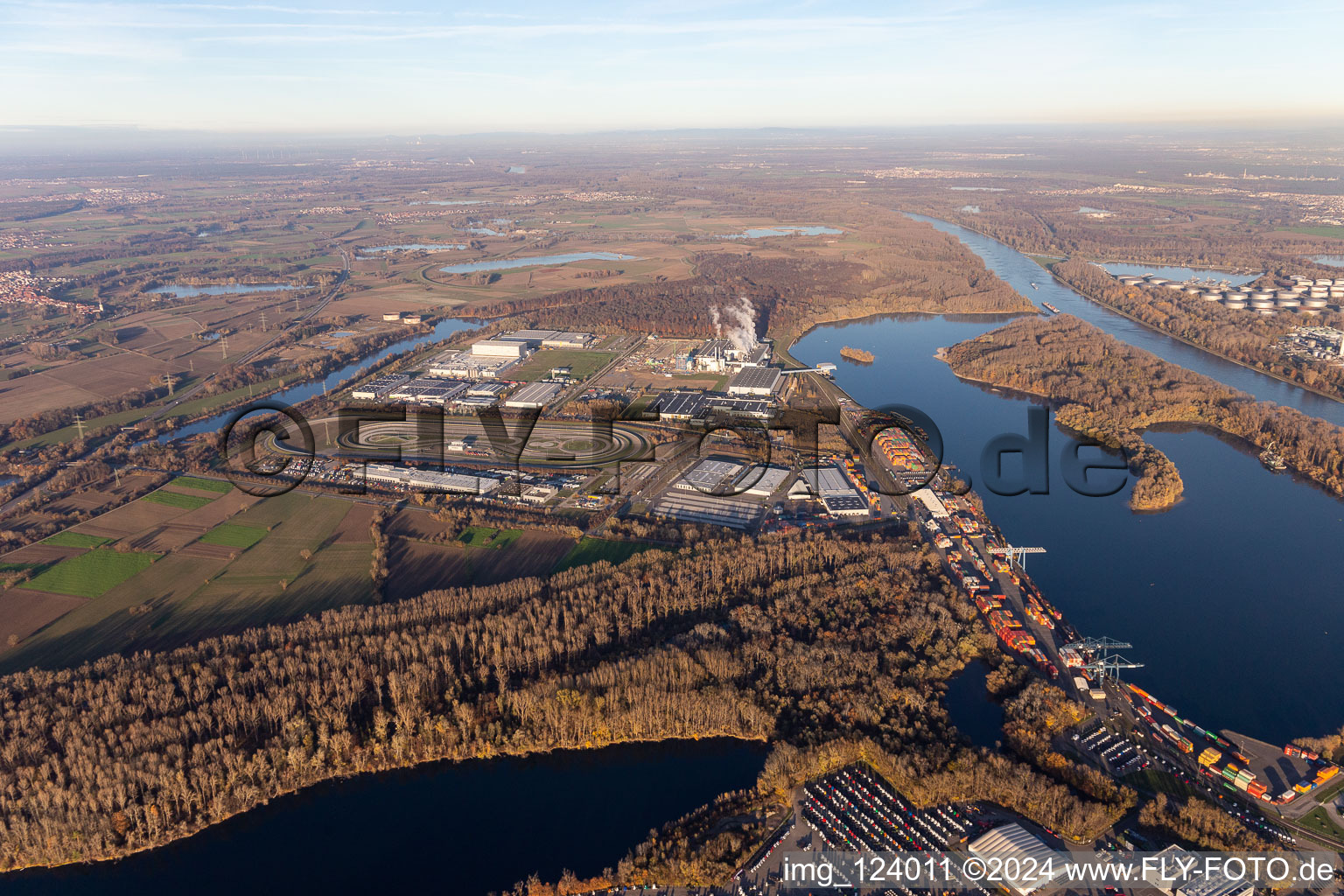 Vue oblique de Zone industrielle d'Oberwald à Wörth am Rhein dans le département Rhénanie-Palatinat, Allemagne