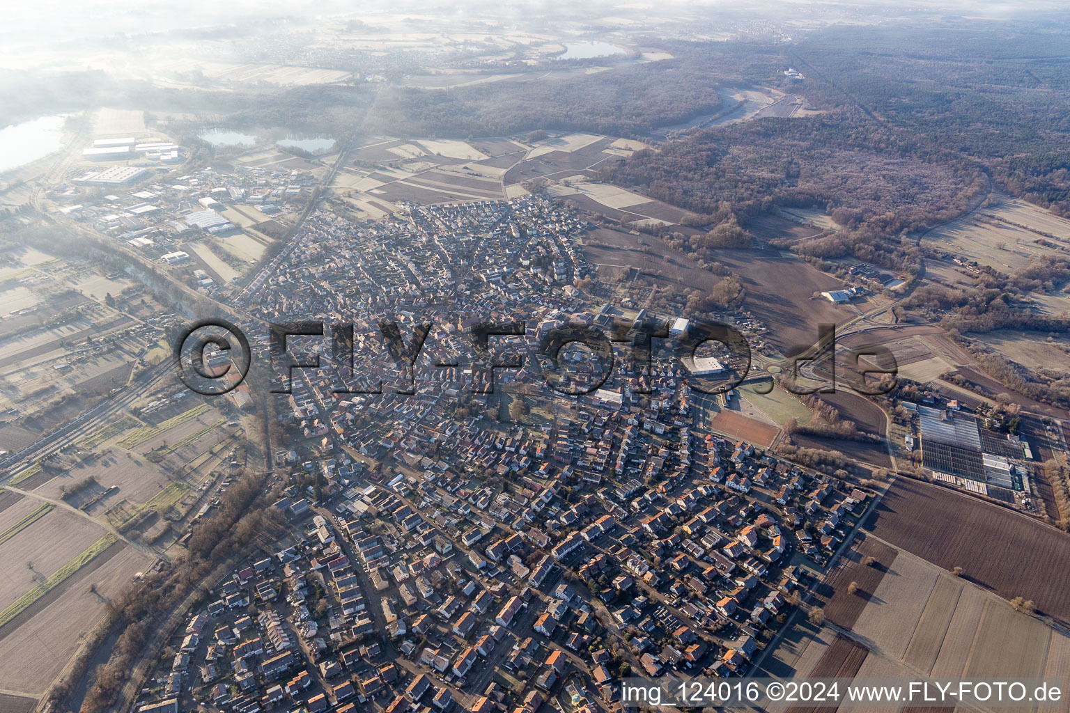 Hagenbach dans le département Rhénanie-Palatinat, Allemagne vue d'en haut