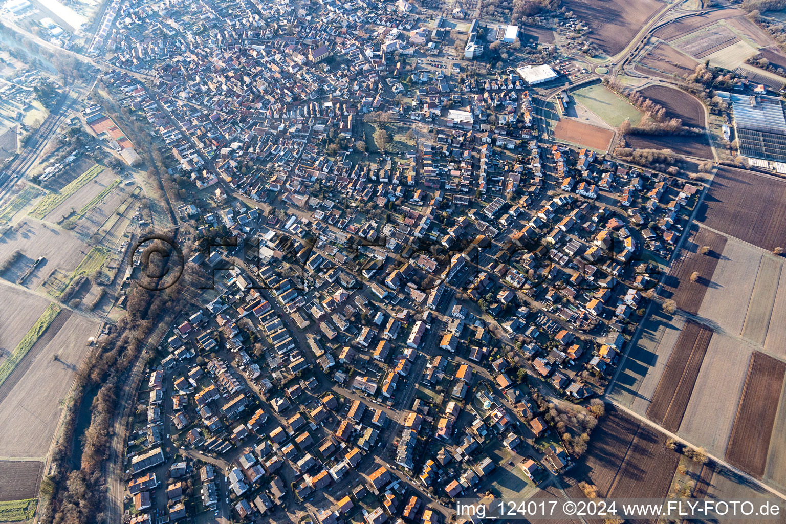 Hagenbach dans le département Rhénanie-Palatinat, Allemagne depuis l'avion