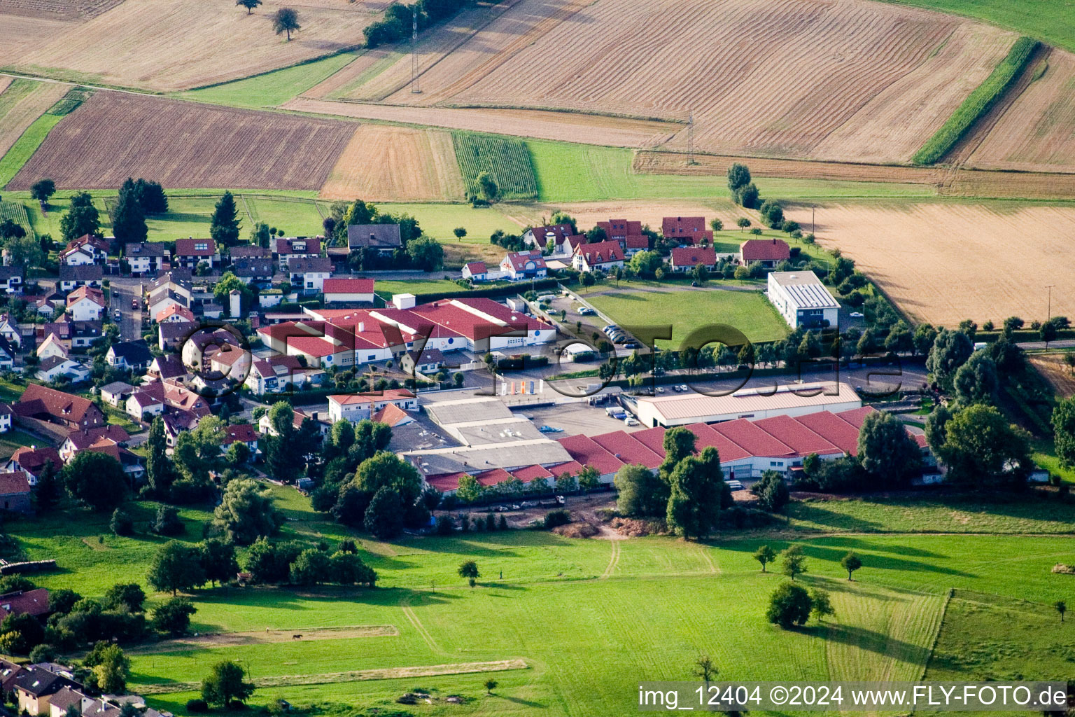 Vue aérienne de Vogelsitz GmbH, Kleinsteinbacherstrasse 44 à le quartier Stupferich in Karlsruhe dans le département Bade-Wurtemberg, Allemagne