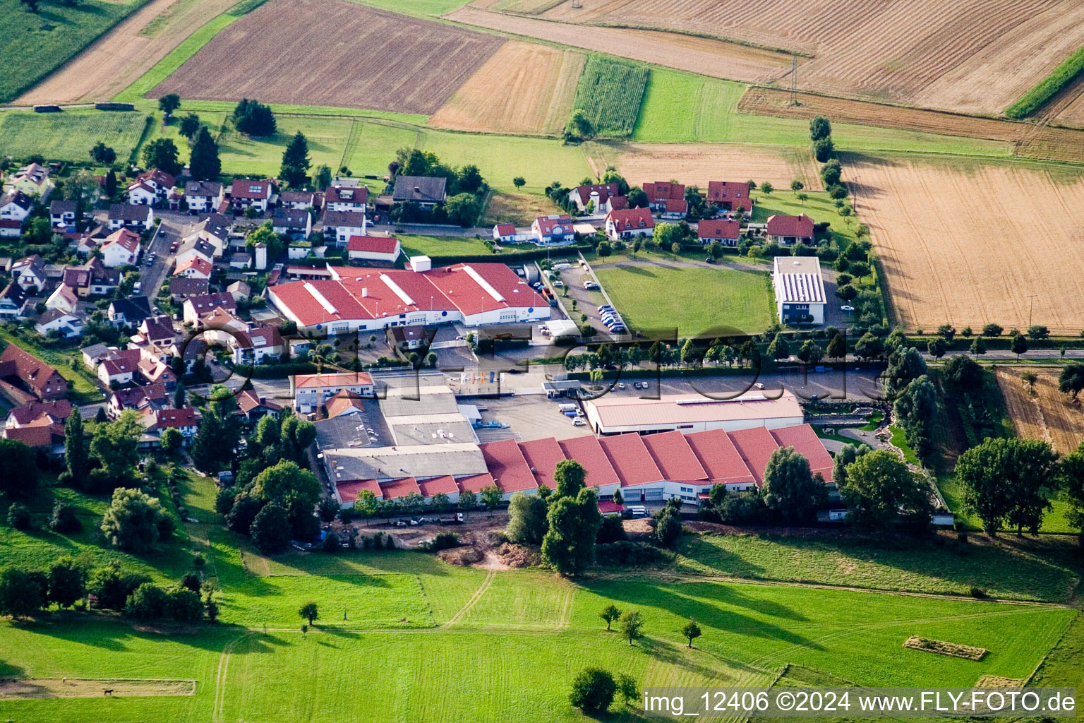 Photographie aérienne de Vogelsitz GmbH, Kleinsteinbacherstrasse 44 à le quartier Stupferich in Karlsruhe dans le département Bade-Wurtemberg, Allemagne