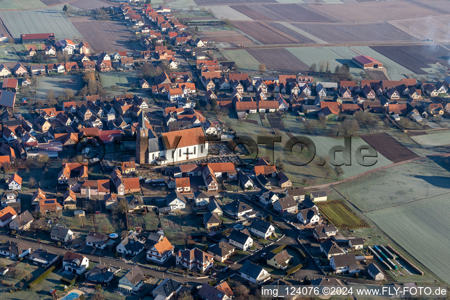 Vue aérienne de Schleithal dans le département Bas Rhin, France