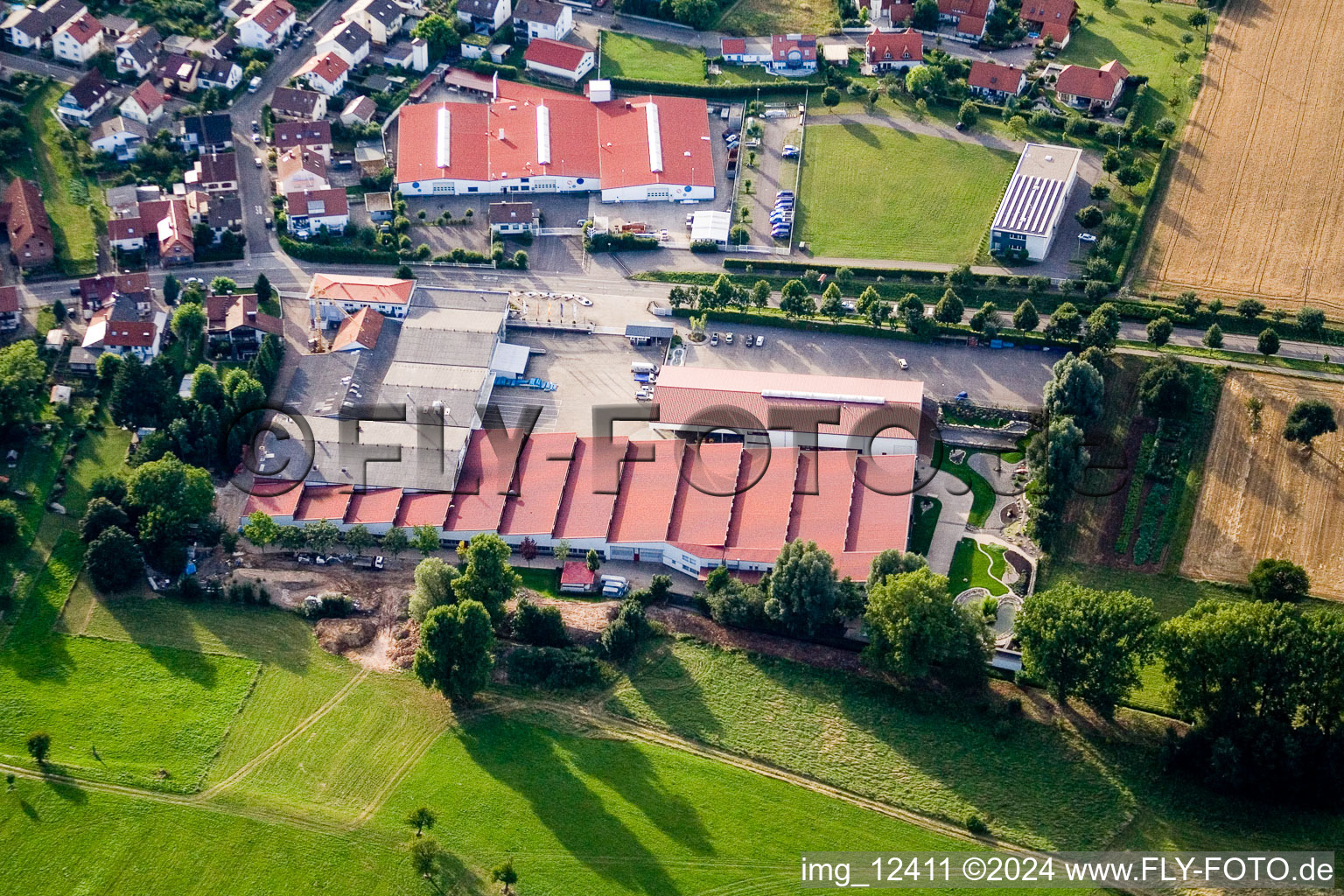 Vogelsitz GmbH, Kleinsteinbacherstrasse 44 à le quartier Stupferich in Karlsruhe dans le département Bade-Wurtemberg, Allemagne depuis l'avion