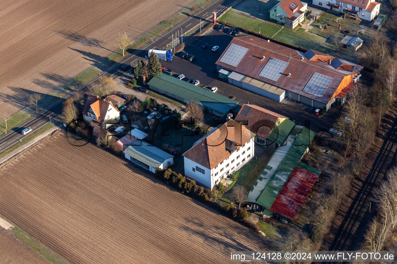 Vue aérienne de Marché frais de Wasgau à Steinfeld dans le département Rhénanie-Palatinat, Allemagne