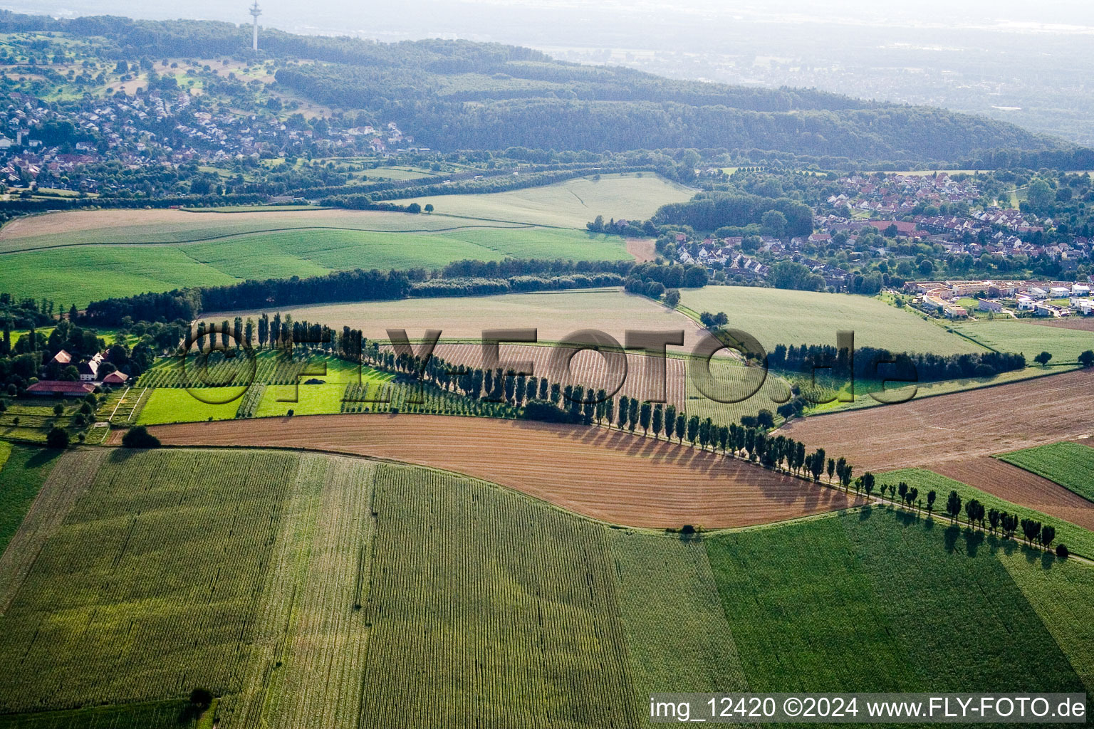 Vue aérienne de Thomashof à le quartier Stupferich in Karlsruhe dans le département Bade-Wurtemberg, Allemagne