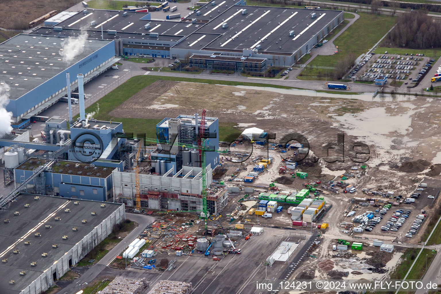 Nouvelle construction de la centrale électrique gaz-hydrogène de l'usine de papier Palm GmbH & Co. KG dans la zone industrielle de Wörth-Oberwald à Wörth am Rhein dans le département Rhénanie-Palatinat, Allemagne vue d'en haut