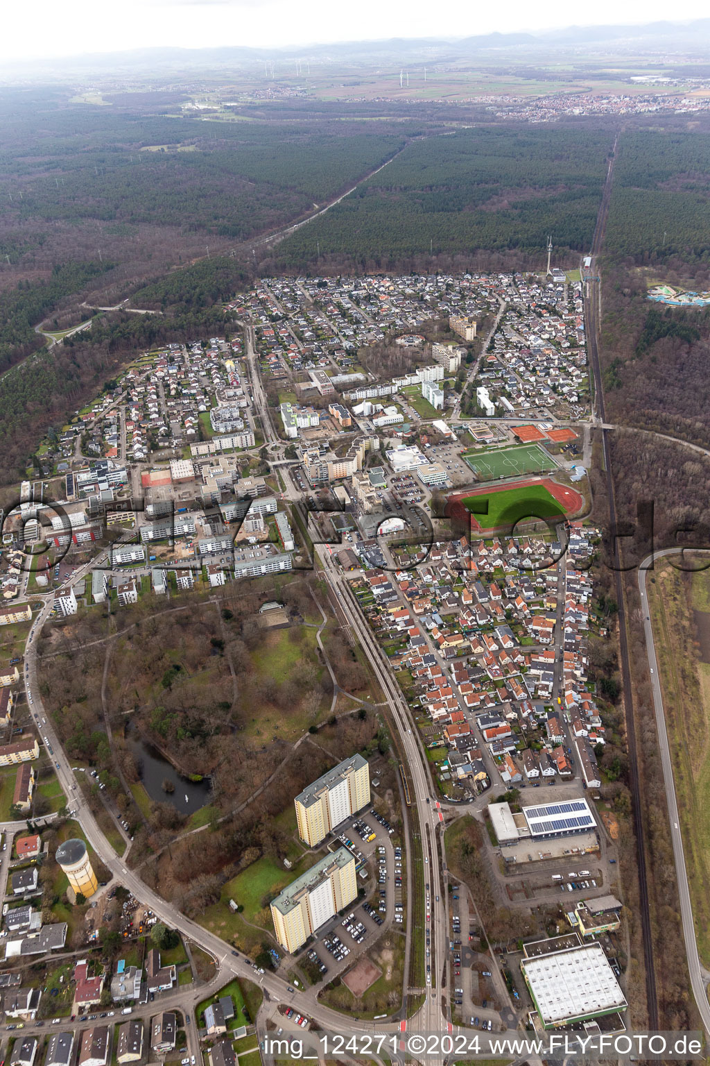 Vue aérienne de Dorschberg avec le Wörther Bürgerpark à Wörth am Rhein dans le département Rhénanie-Palatinat, Allemagne