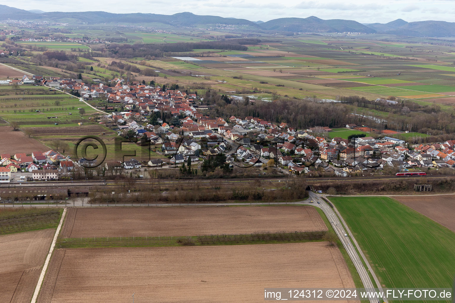 Winden dans le département Rhénanie-Palatinat, Allemagne vue du ciel