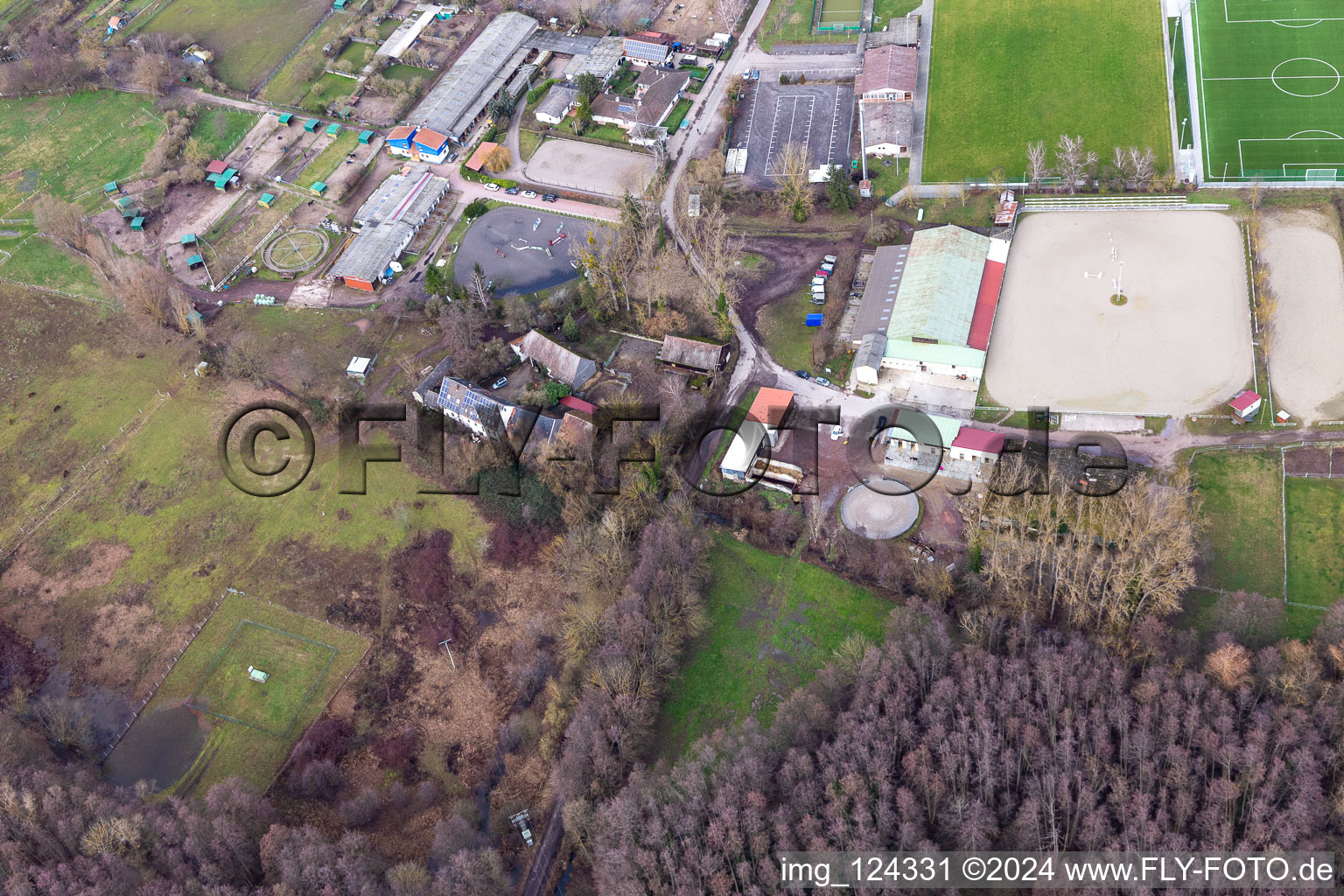 Vue oblique de Club d'équitation et de conduite eV à le quartier Billigheim in Billigheim-Ingenheim dans le département Rhénanie-Palatinat, Allemagne