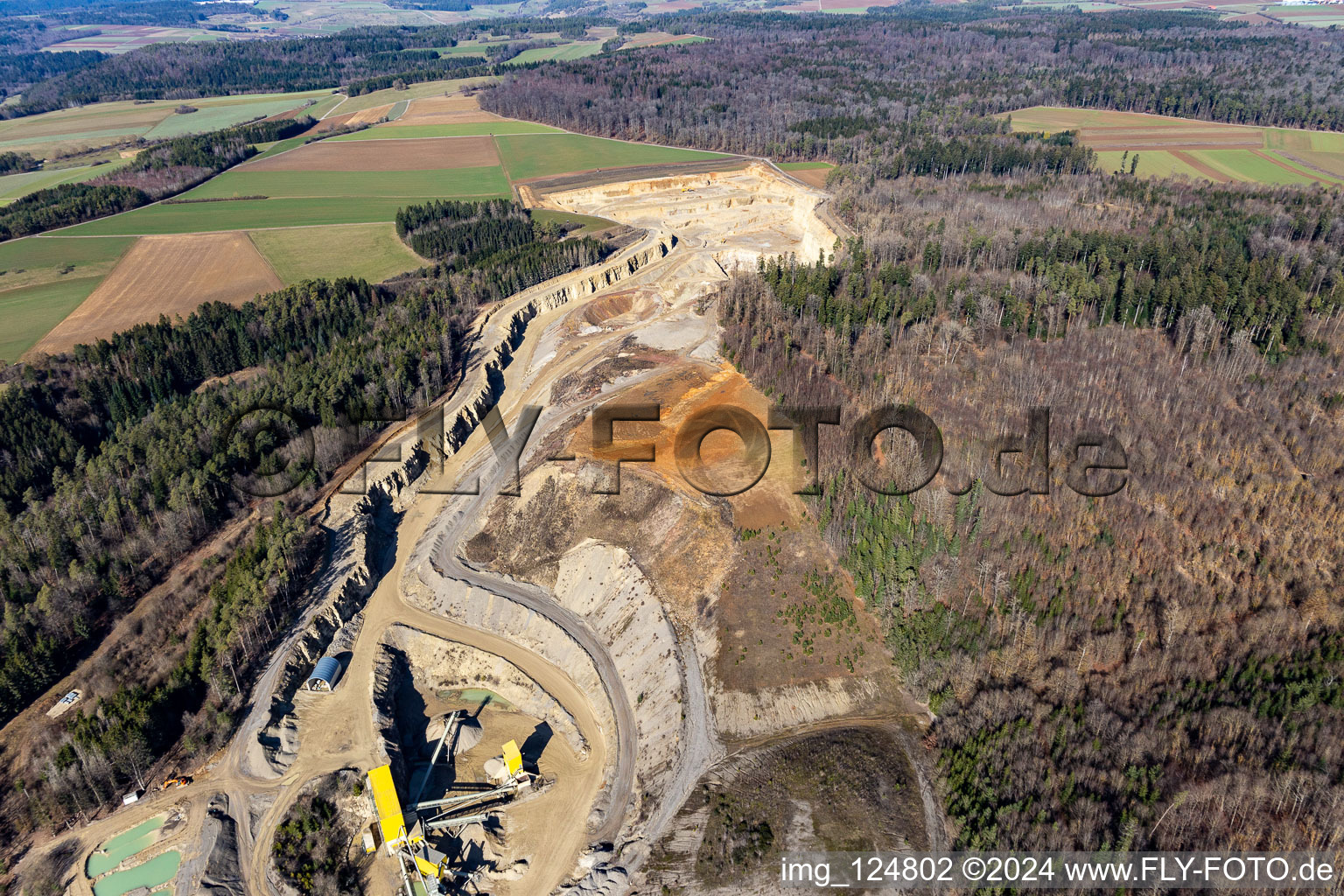 Carrière, gravière Georg Mast, dépotoir à le quartier Sulz am Eck in Wildberg dans le département Bade-Wurtemberg, Allemagne hors des airs