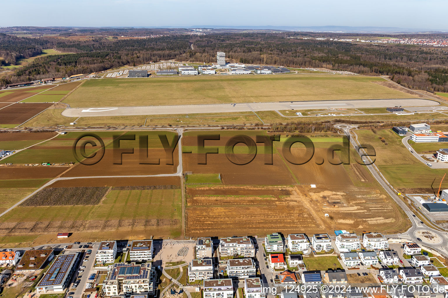 Photographie aérienne de Centre de recherche Robert Bosch GmbH à l'aérodrome de Malmsheim à Renningen dans le département Bade-Wurtemberg, Allemagne