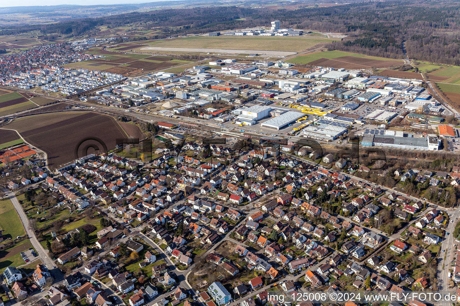 Renningen dans le département Bade-Wurtemberg, Allemagne d'un drone