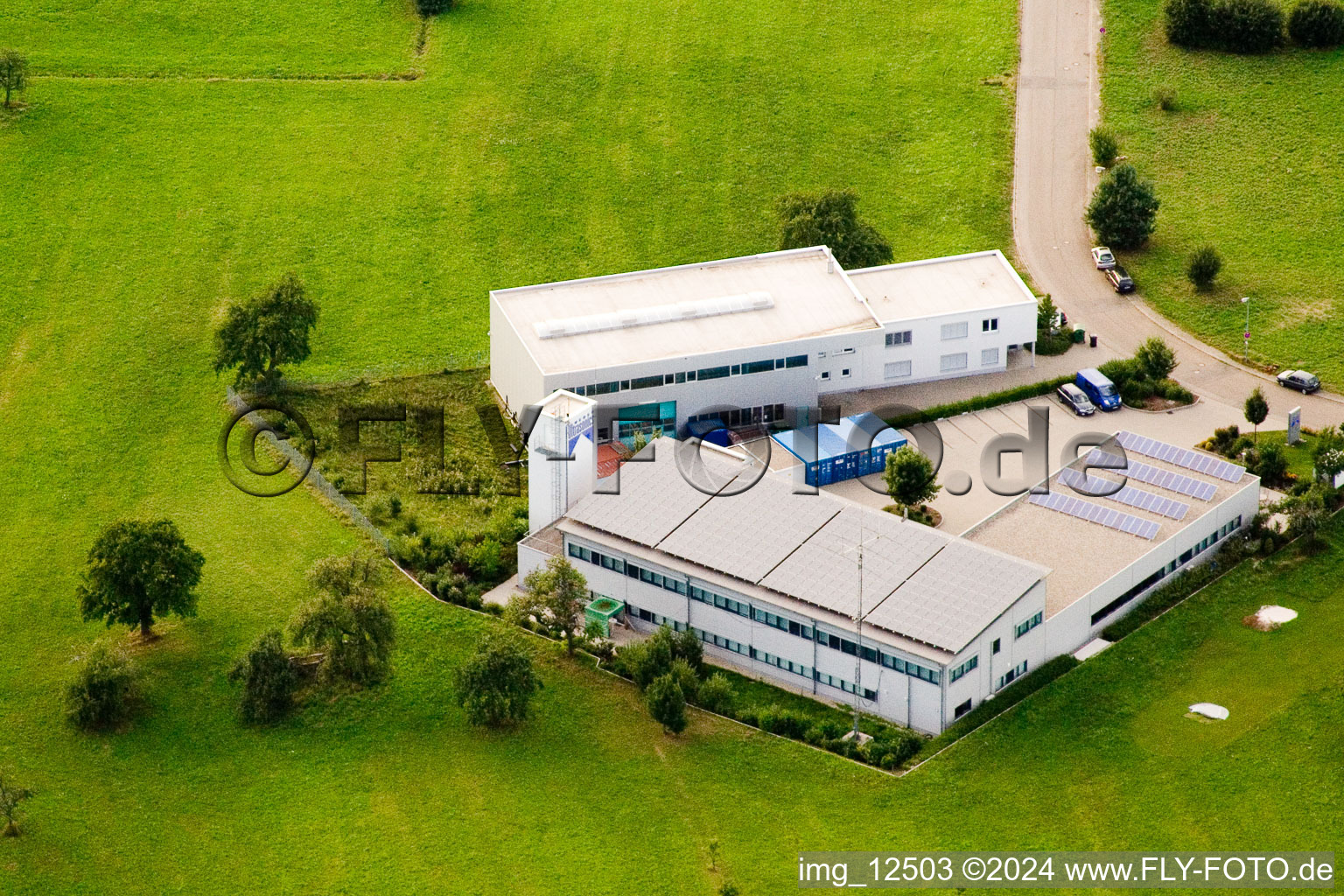 Ittersbach, zone industrielle à le quartier Im Stockmädle in Karlsbad dans le département Bade-Wurtemberg, Allemagne depuis l'avion