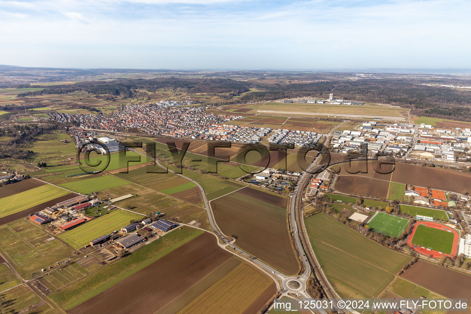 Renningen dans le département Bade-Wurtemberg, Allemagne du point de vue du drone