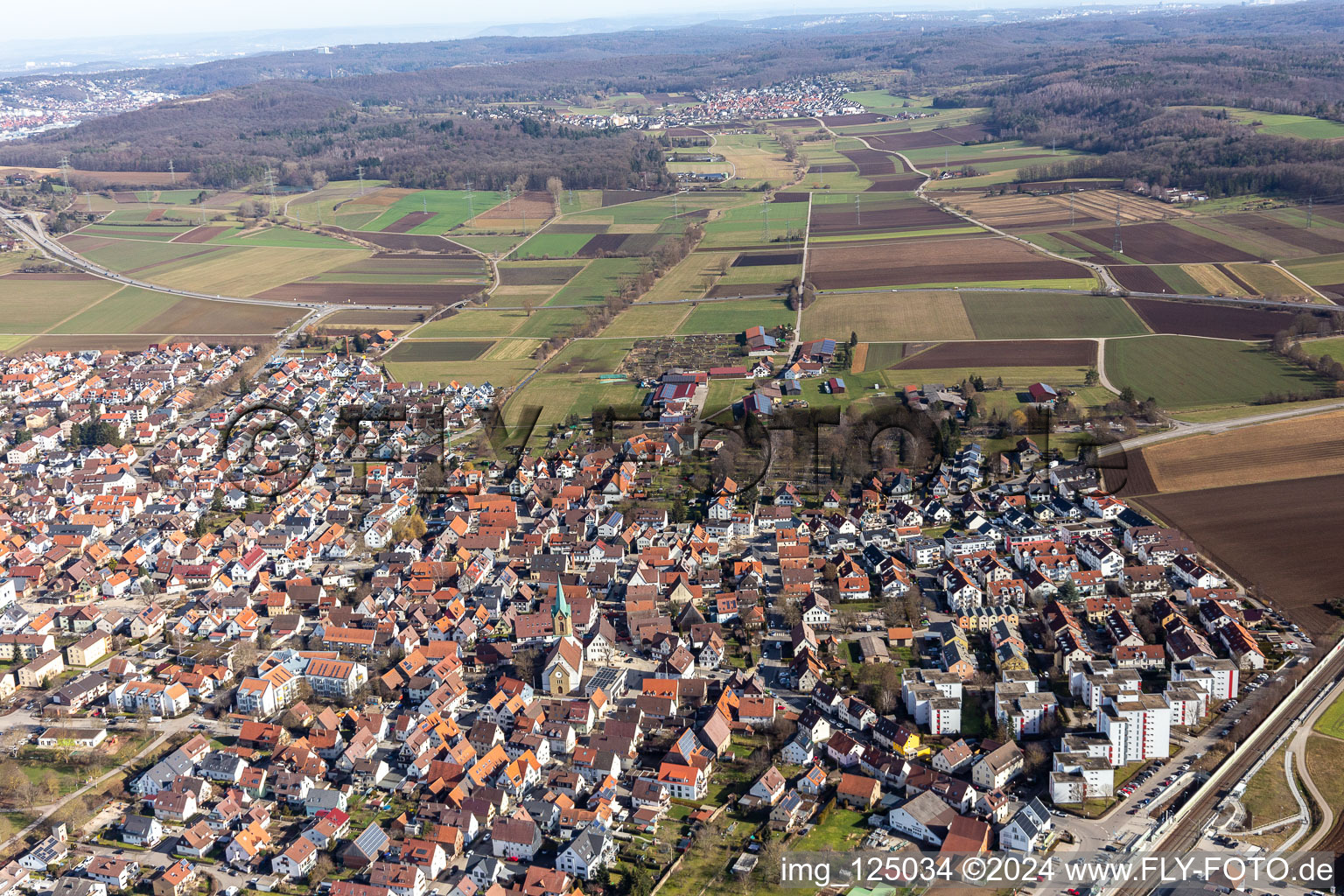 Renningen dans le département Bade-Wurtemberg, Allemagne vu d'un drone