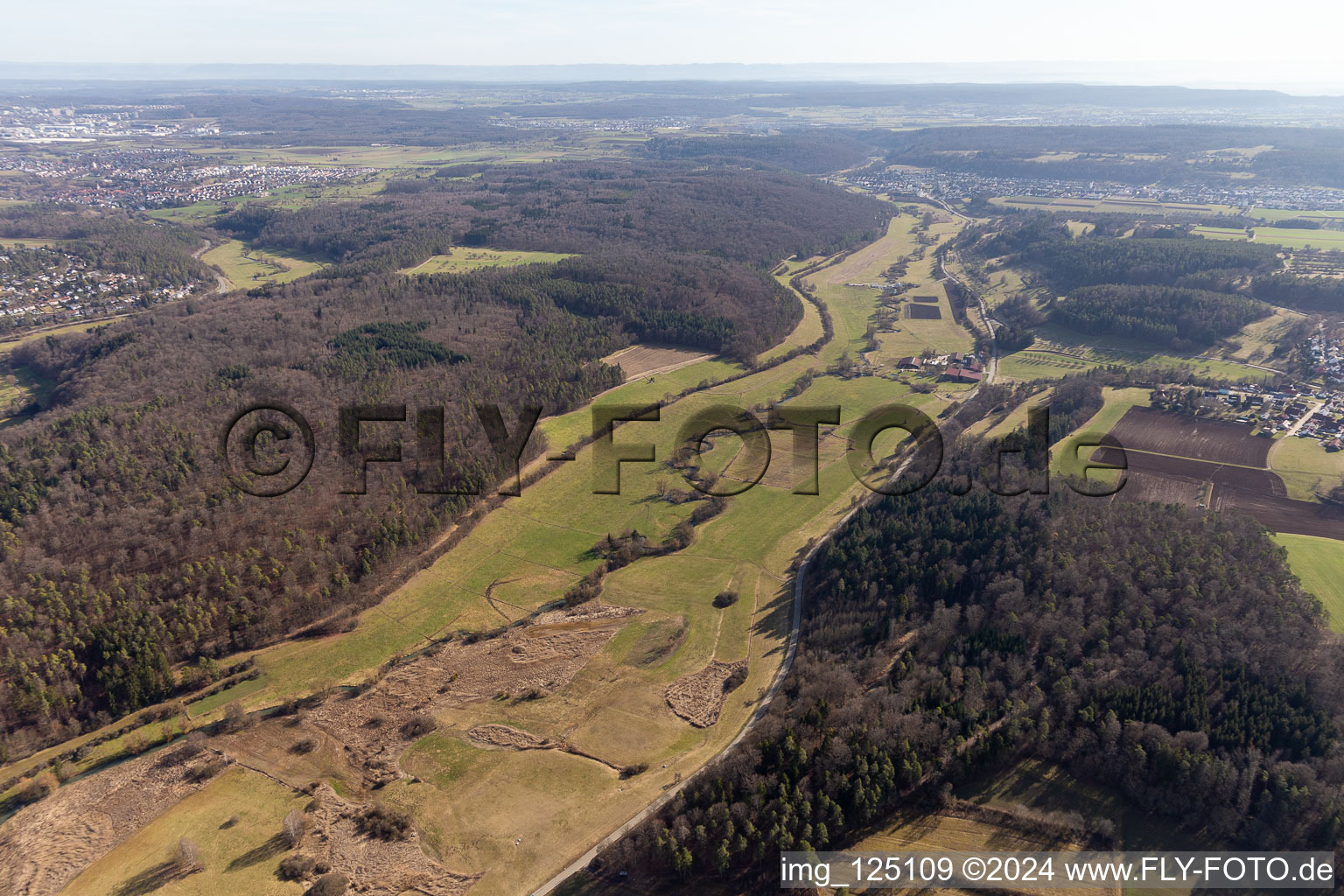 Vue aérienne de Vallée de Wurmtal à le quartier Lehenweiler in Aidlingen dans le département Bade-Wurtemberg, Allemagne