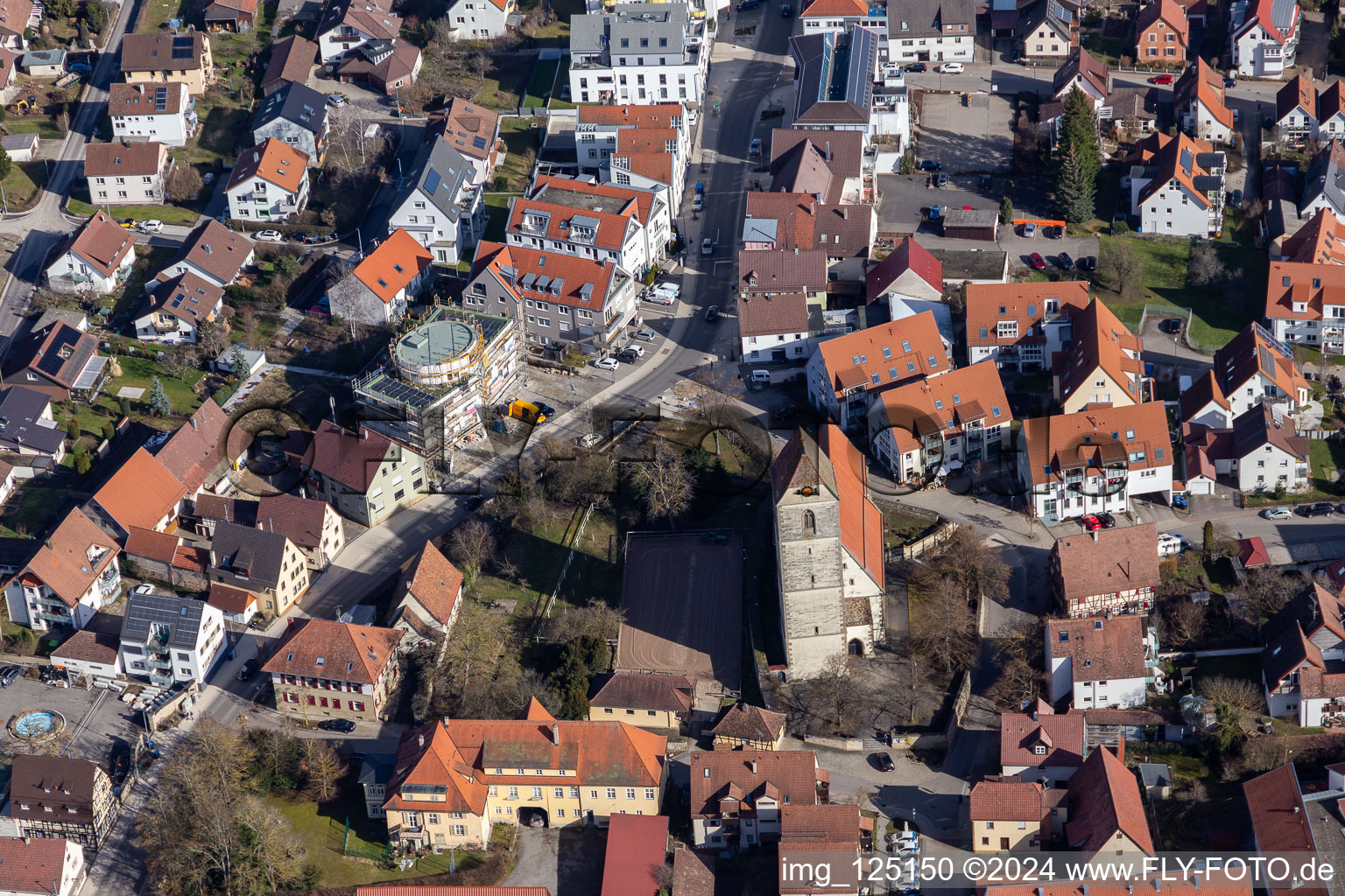 Vue oblique de Église Saint-Guy à Gärtringen dans le département Bade-Wurtemberg, Allemagne