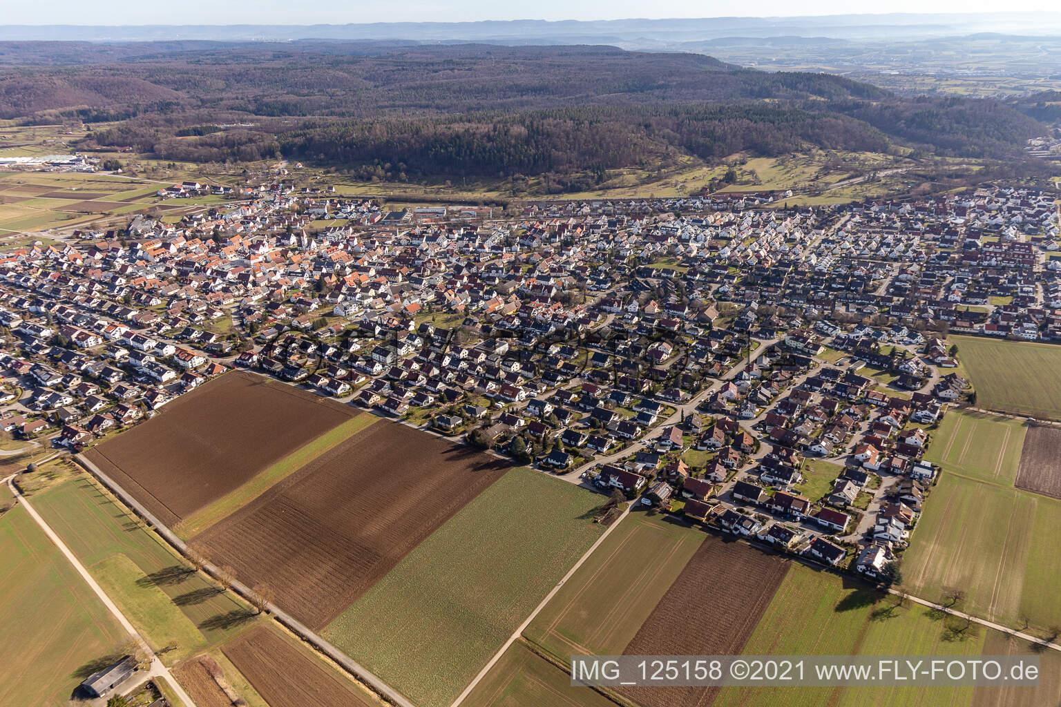 Vue aérienne de Nufringen dans le département Bade-Wurtemberg, Allemagne