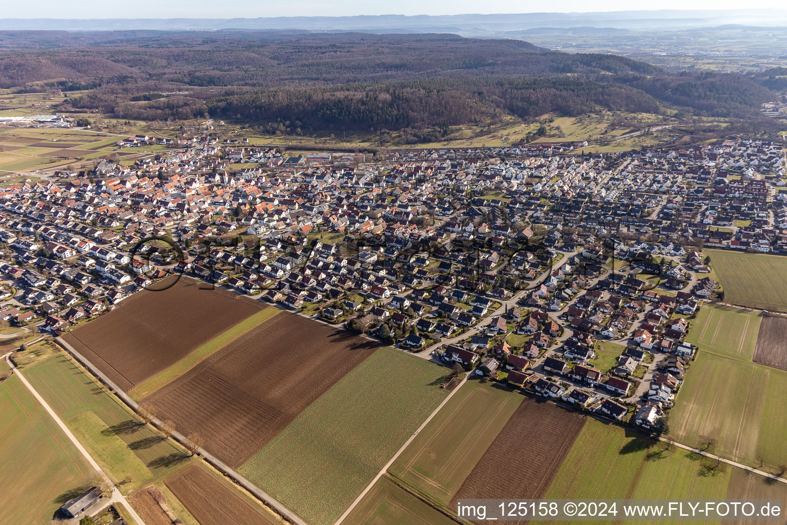 Vue aérienne de Nufringen dans le département Bade-Wurtemberg, Allemagne