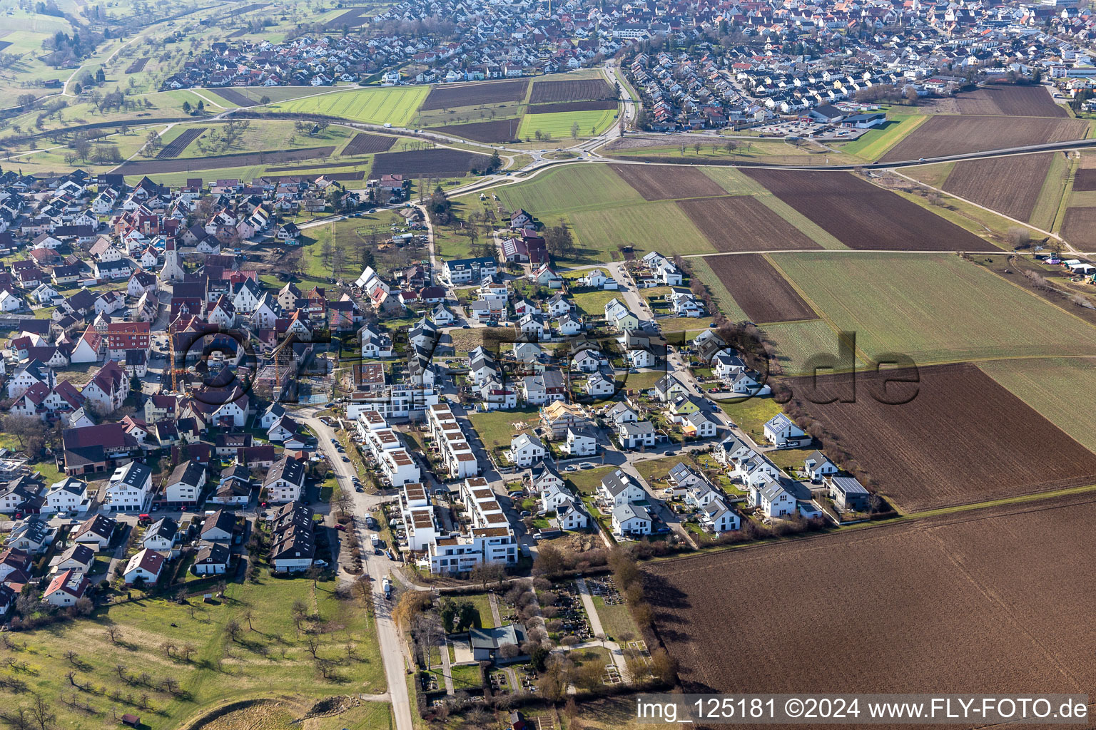 Vue aérienne de Nouvelle zone de développement Auf dem Bühl à le quartier Affstätt in Herrenberg dans le département Bade-Wurtemberg, Allemagne