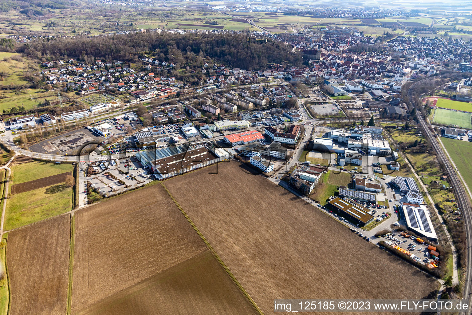 Vue aérienne de Zone commerciale Benzstrasse à Herrenberg dans le département Bade-Wurtemberg, Allemagne