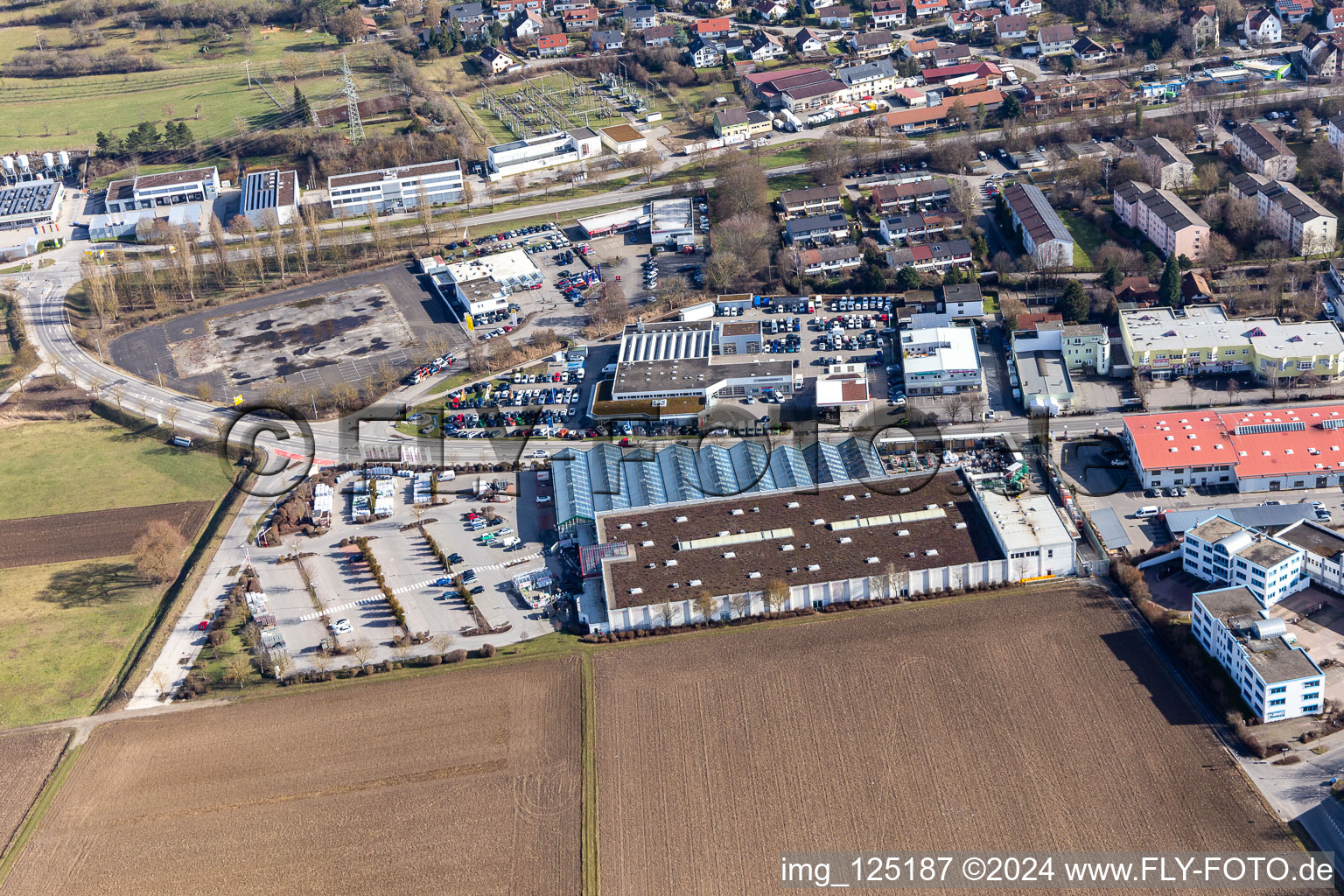 Vue aérienne de La quincaillerie Toom de l'ouest à Herrenberg dans le département Bade-Wurtemberg, Allemagne