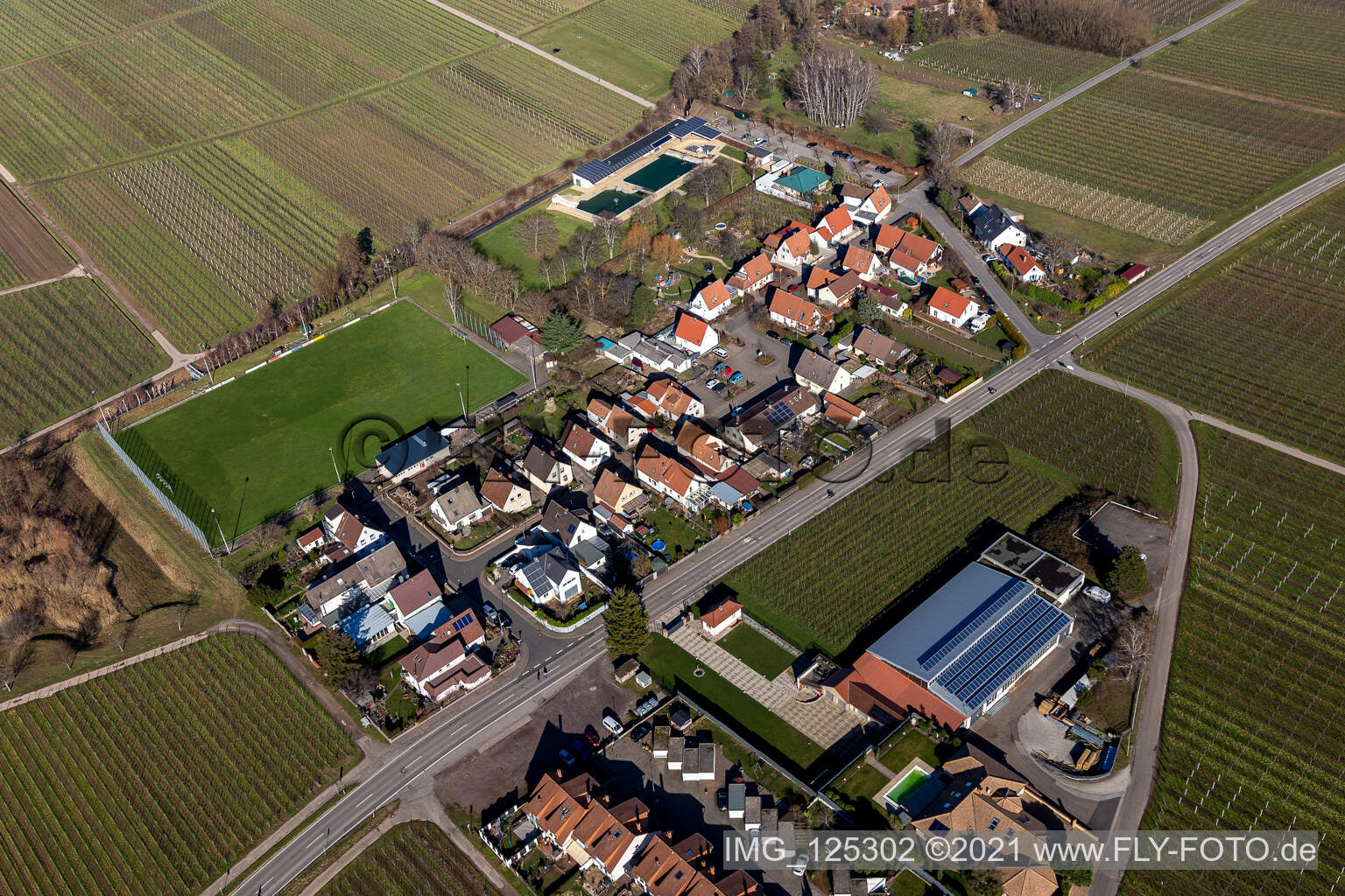 Vue aérienne de Articles métalliques POTH à Edesheim dans le département Rhénanie-Palatinat, Allemagne