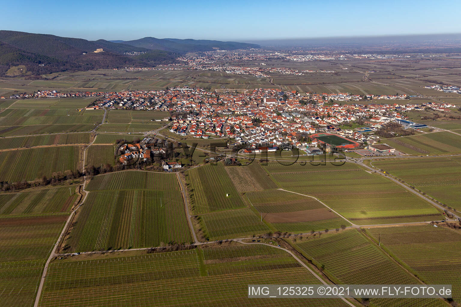 Image drone de Maikammer dans le département Rhénanie-Palatinat, Allemagne