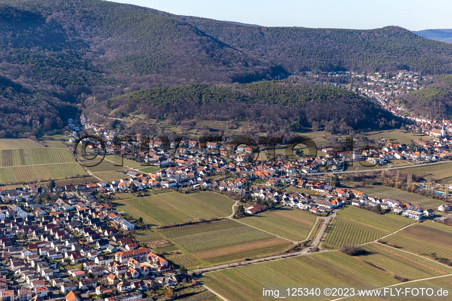 Enregistrement par drone de Quartier Hambach an der Weinstraße in Neustadt an der Weinstraße dans le département Rhénanie-Palatinat, Allemagne