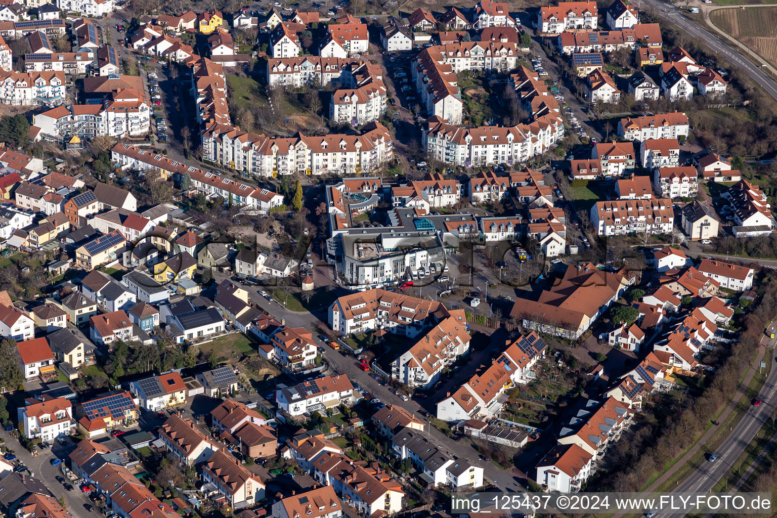 Vue aérienne de Év. Institut des diaconesses de Spire à le quartier Maudach in Ludwigshafen am Rhein dans le département Rhénanie-Palatinat, Allemagne