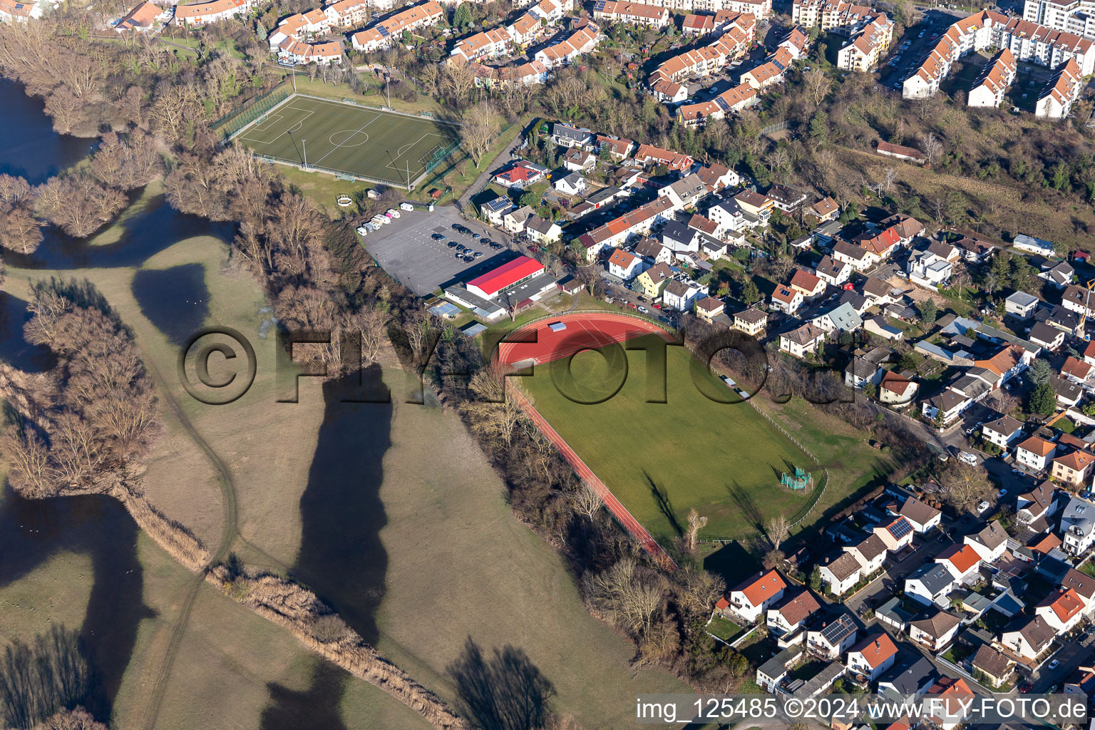 Vue aérienne de Club sportif Rohrhof eV à le quartier Rohrhof in Brühl dans le département Bade-Wurtemberg, Allemagne