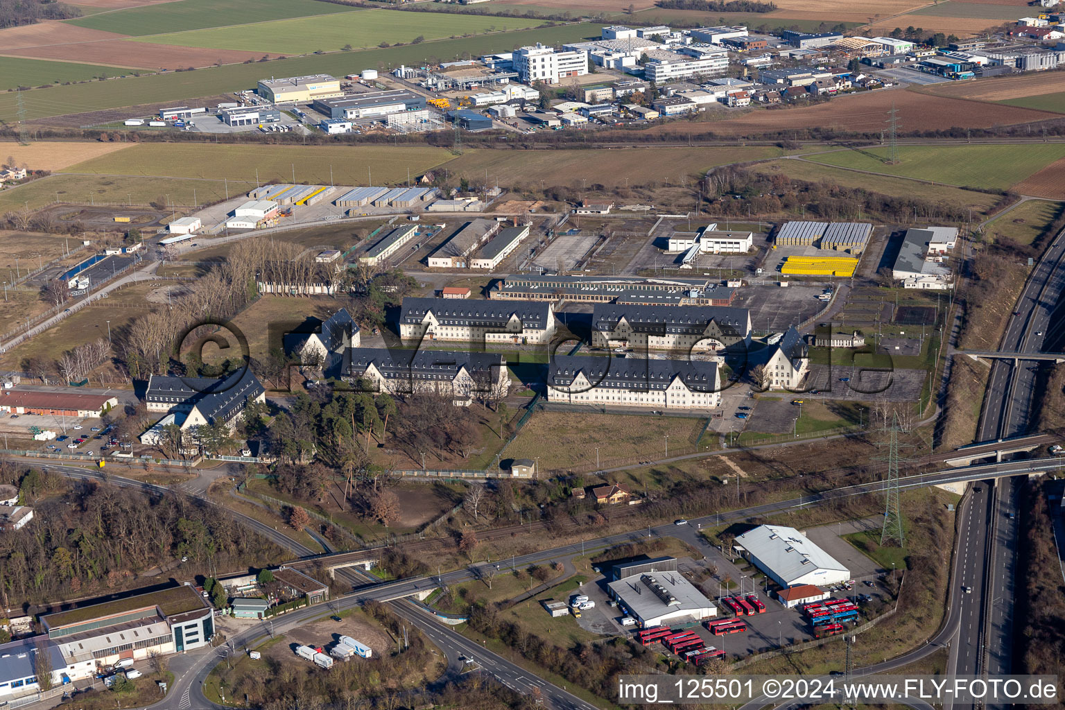 Vue aérienne de Ancienne caserne à Schwetzingen dans le département Bade-Wurtemberg, Allemagne