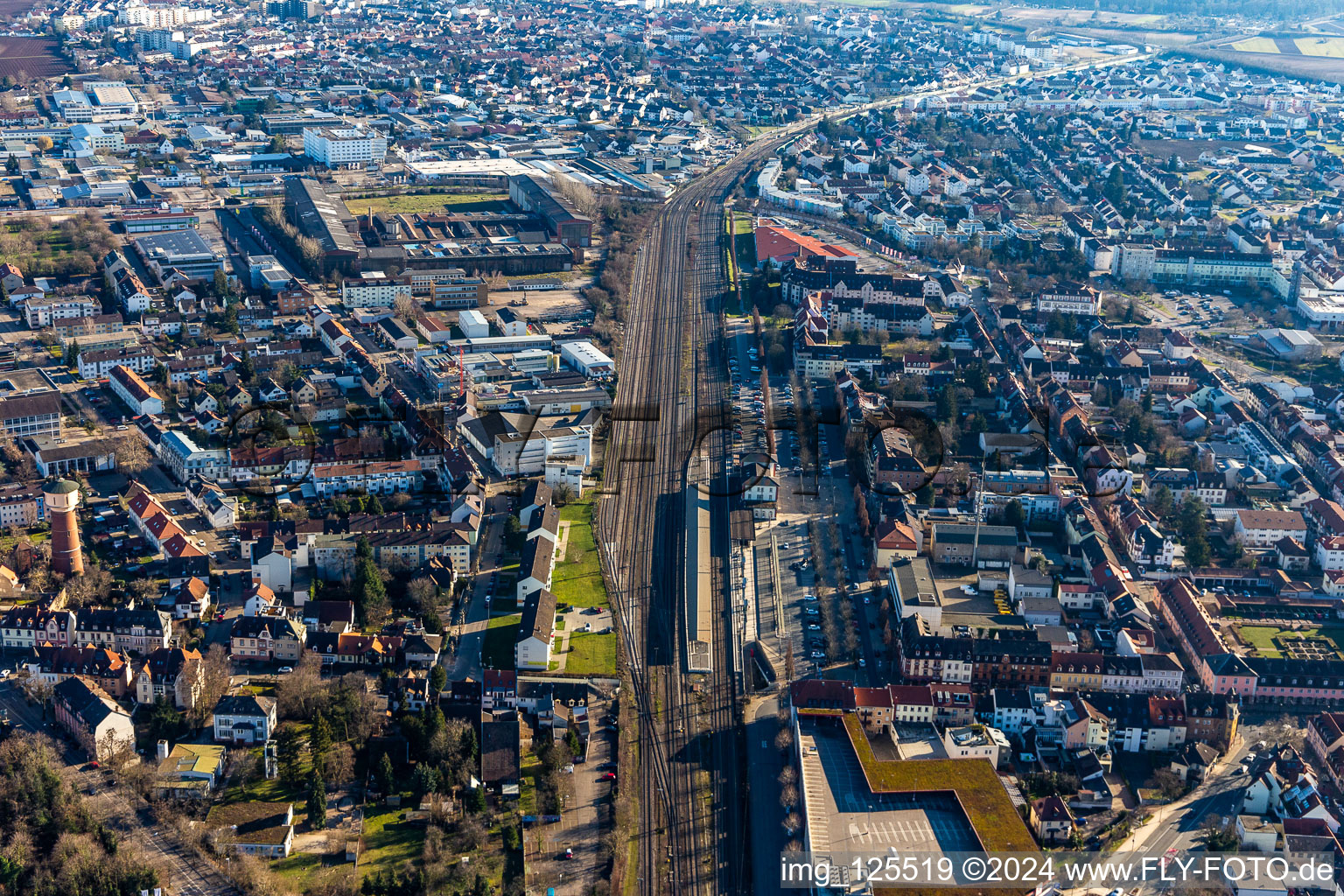 Photographie aérienne de Gare à Schwetzingen dans le département Bade-Wurtemberg, Allemagne