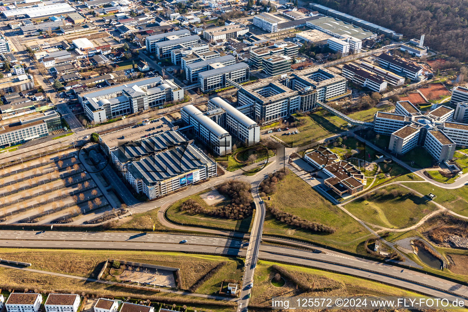 Vue aérienne de SAP Deutschland SE & Co. KG à Walldorf dans le département Bade-Wurtemberg, Allemagne