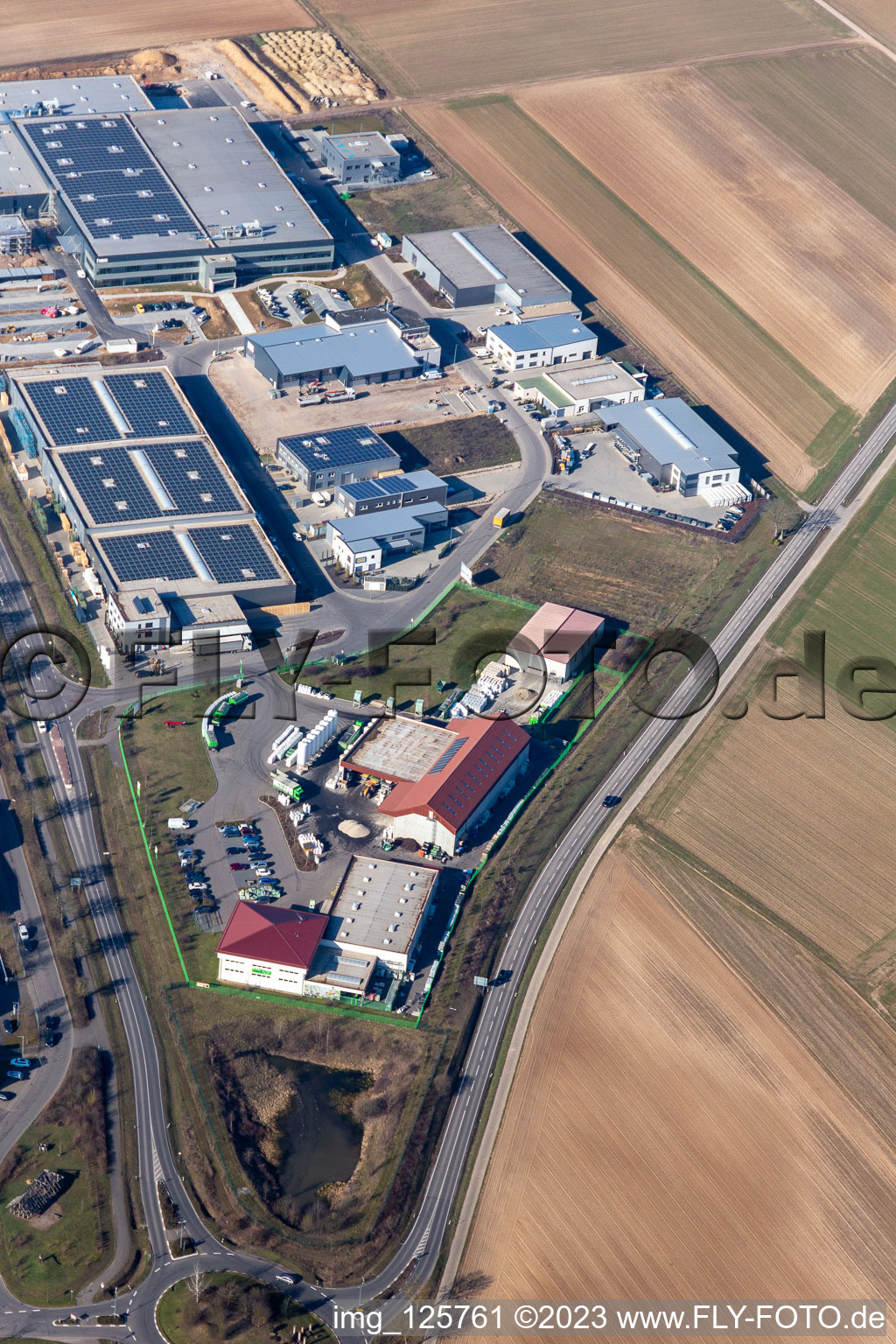 Vue aérienne de Parc Industriel Ouest III à le quartier Herxheim in Herxheim bei Landau dans le département Rhénanie-Palatinat, Allemagne