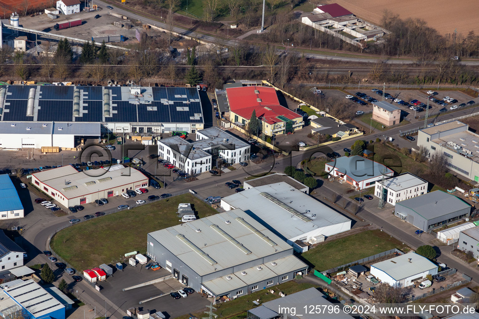 Vue aérienne de Zone industrielle Große Ahlmühle, RELINEEUROPE à Rohrbach dans le département Rhénanie-Palatinat, Allemagne