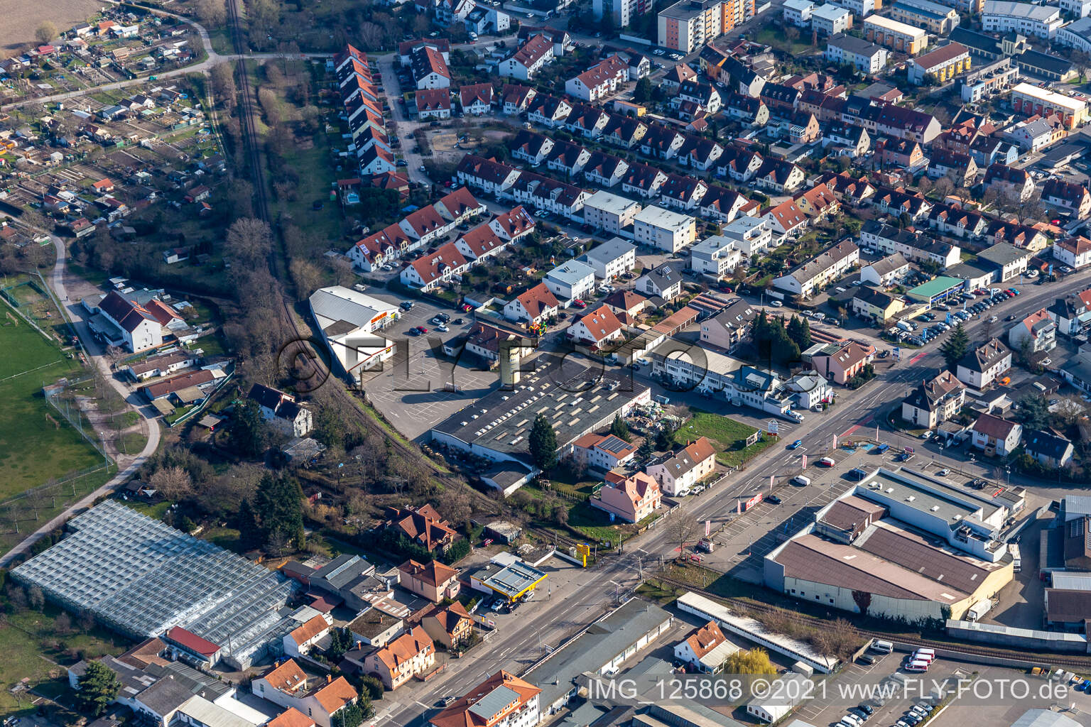 Ancien site Promarkt sur Rabensteinerweg à Speyer dans le département Rhénanie-Palatinat, Allemagne d'en haut