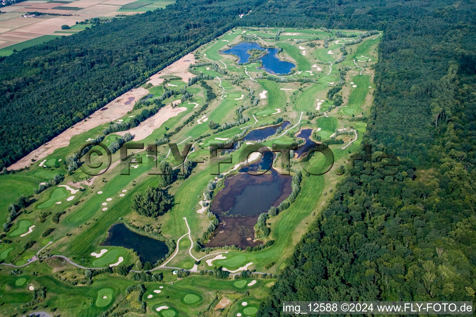 Club de golf Landgut Dreihof SÜW à Essingen dans le département Rhénanie-Palatinat, Allemagne hors des airs