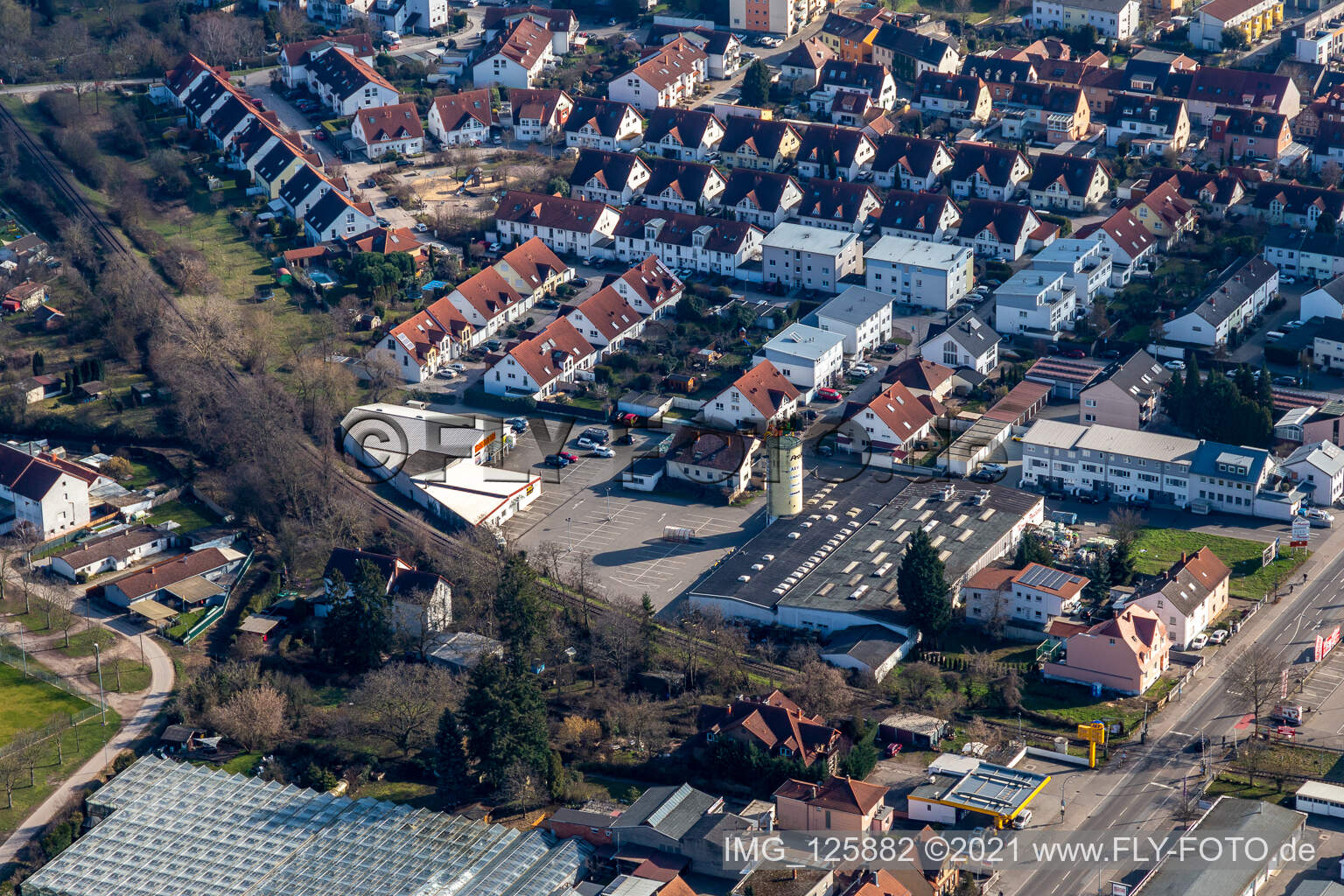 Ancien site Promarkt sur Rabensteinerweg à Speyer dans le département Rhénanie-Palatinat, Allemagne hors des airs